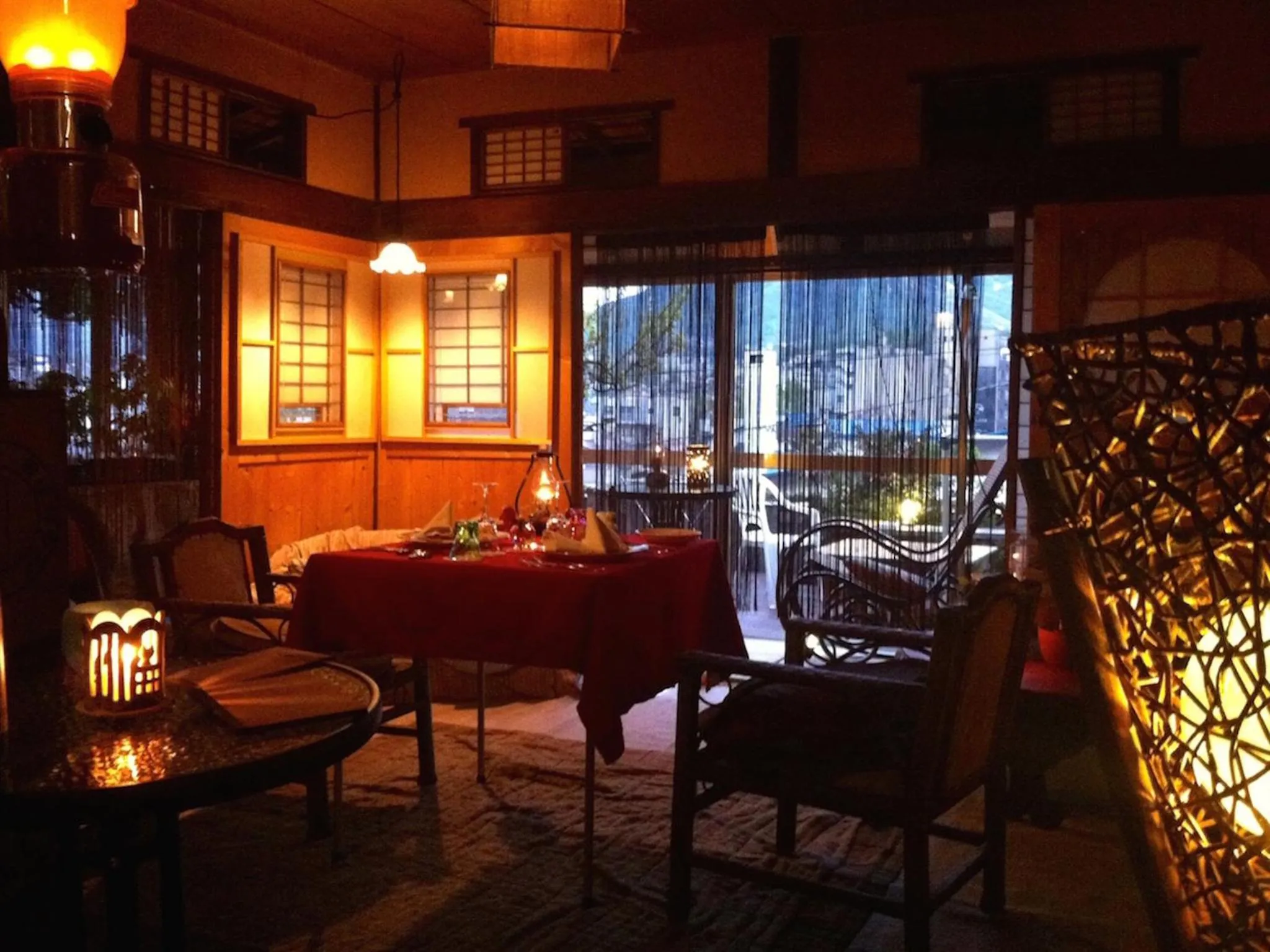 Communal lounge/ TV room in The Otaornai Backpacker's Hostel Morinoki