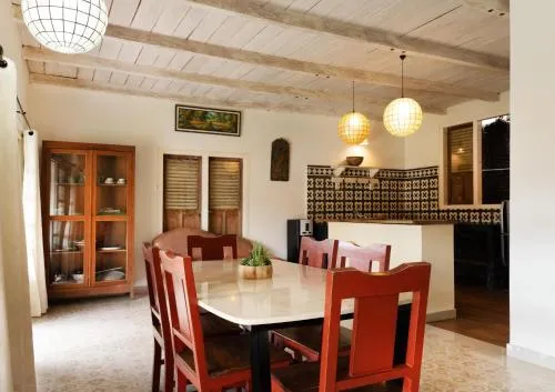 Kitchen or kitchenette in Villa Pondok Terra