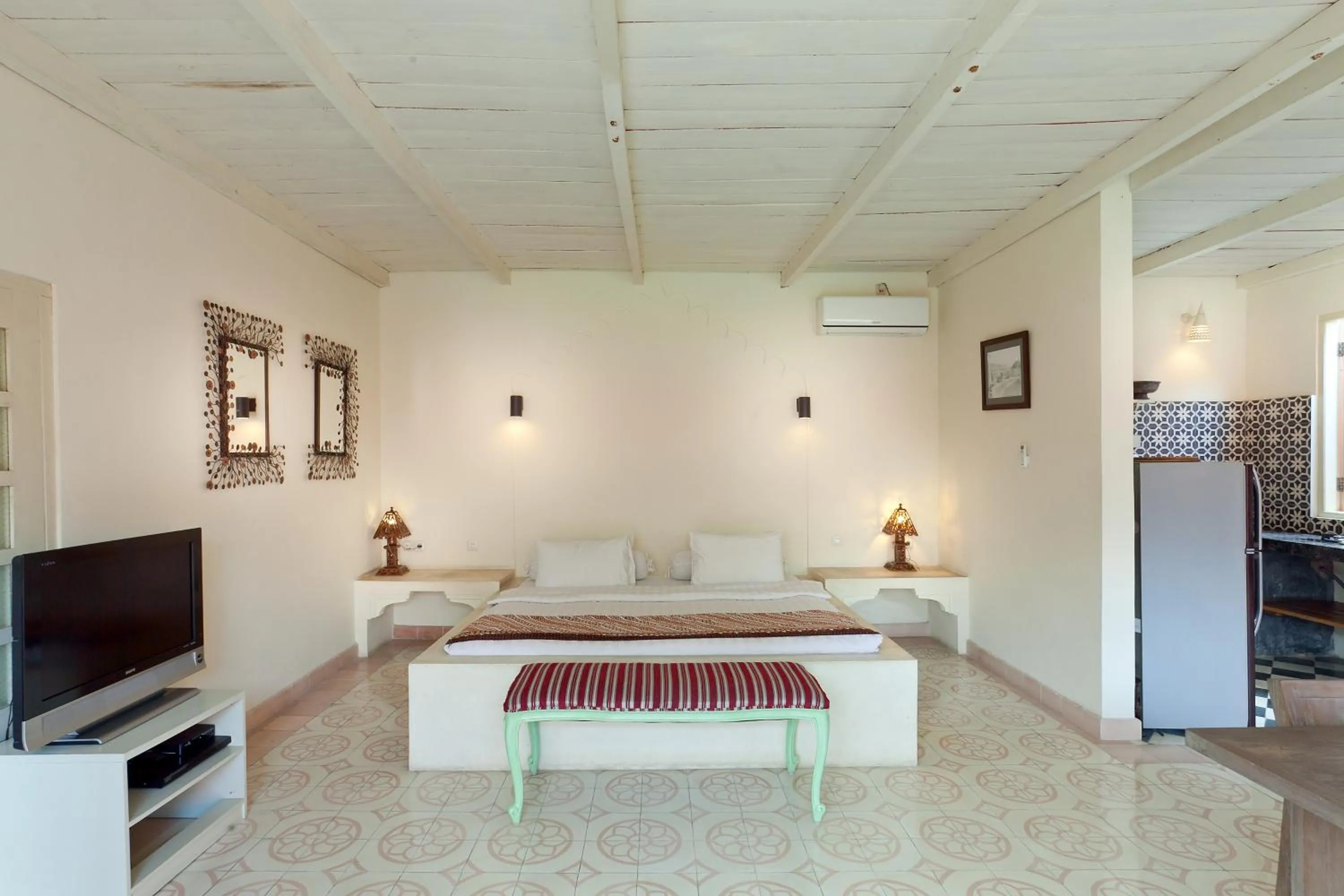 Living room, Bed in Villa Pondok Terra