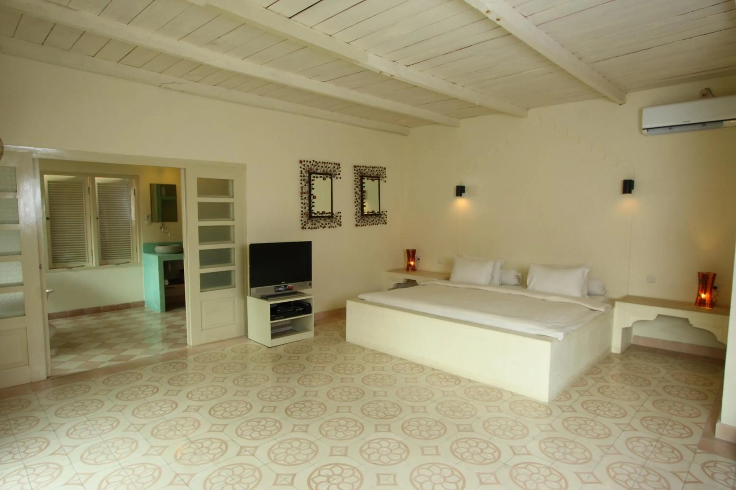 Bedroom, Bed in Villa Pondok Terra