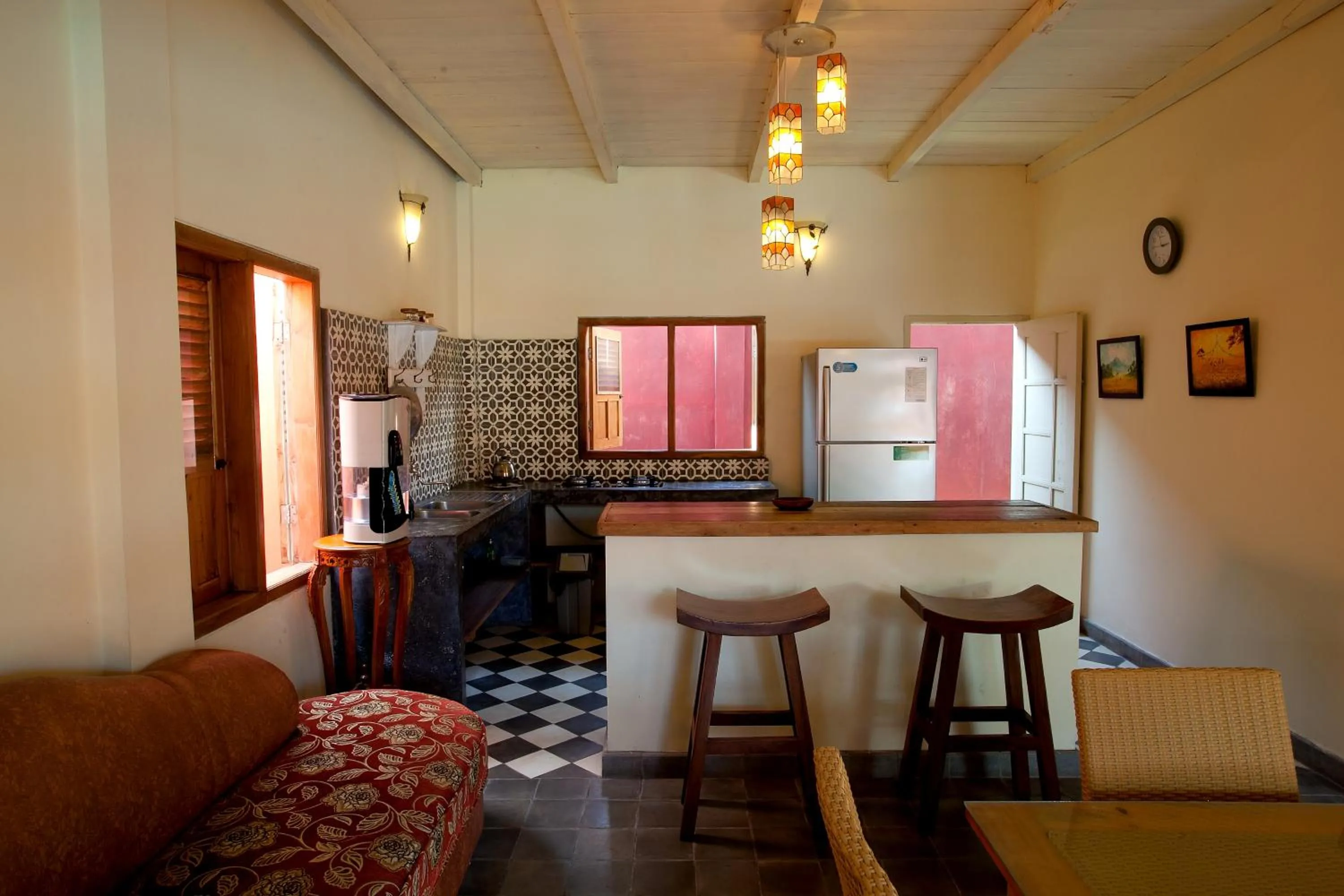 Kitchen or kitchenette in Villa Pondok Terra