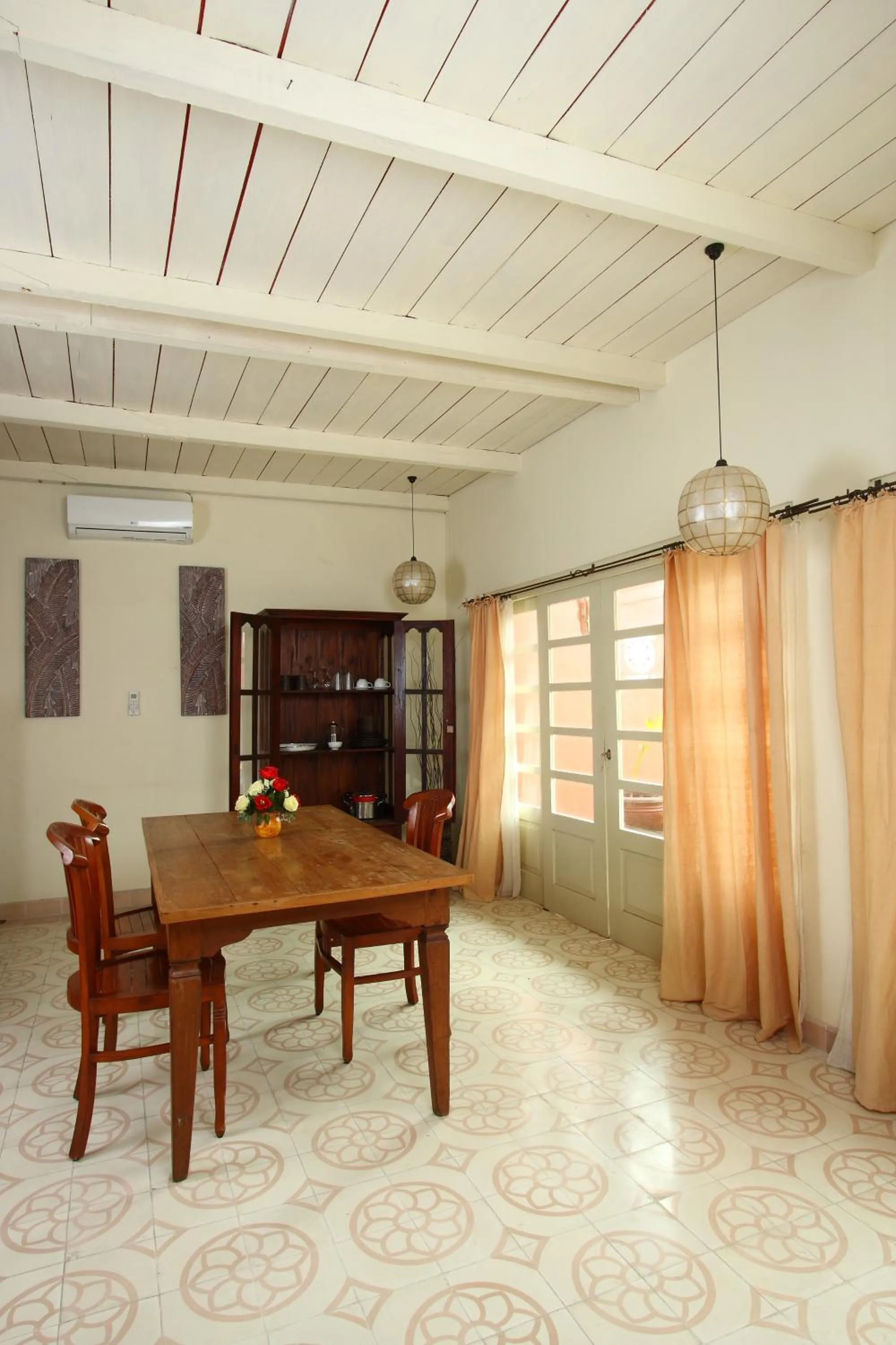 Dining area in Villa Pondok Terra