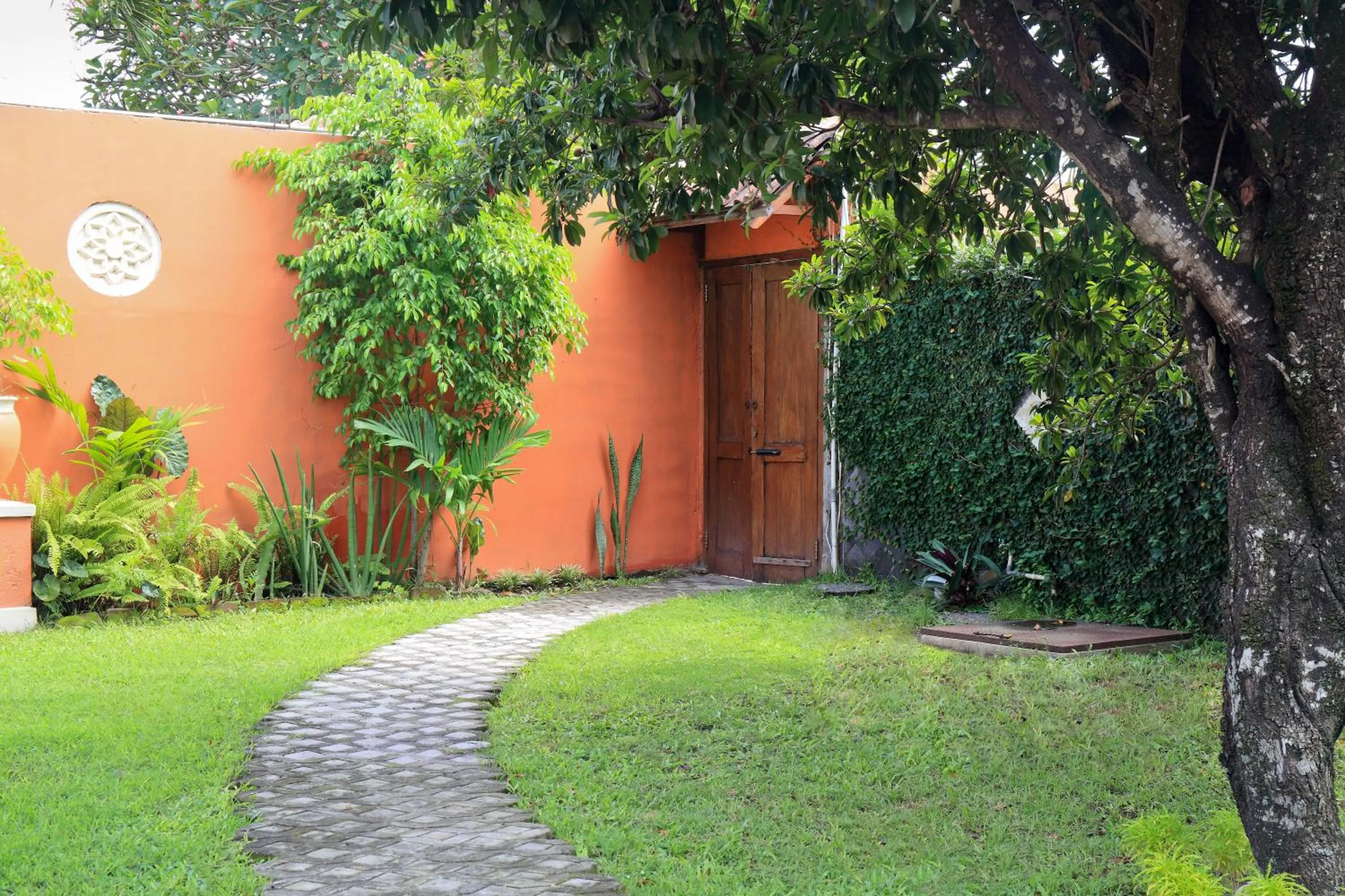 Facade/entrance in Villa Pondok Terra