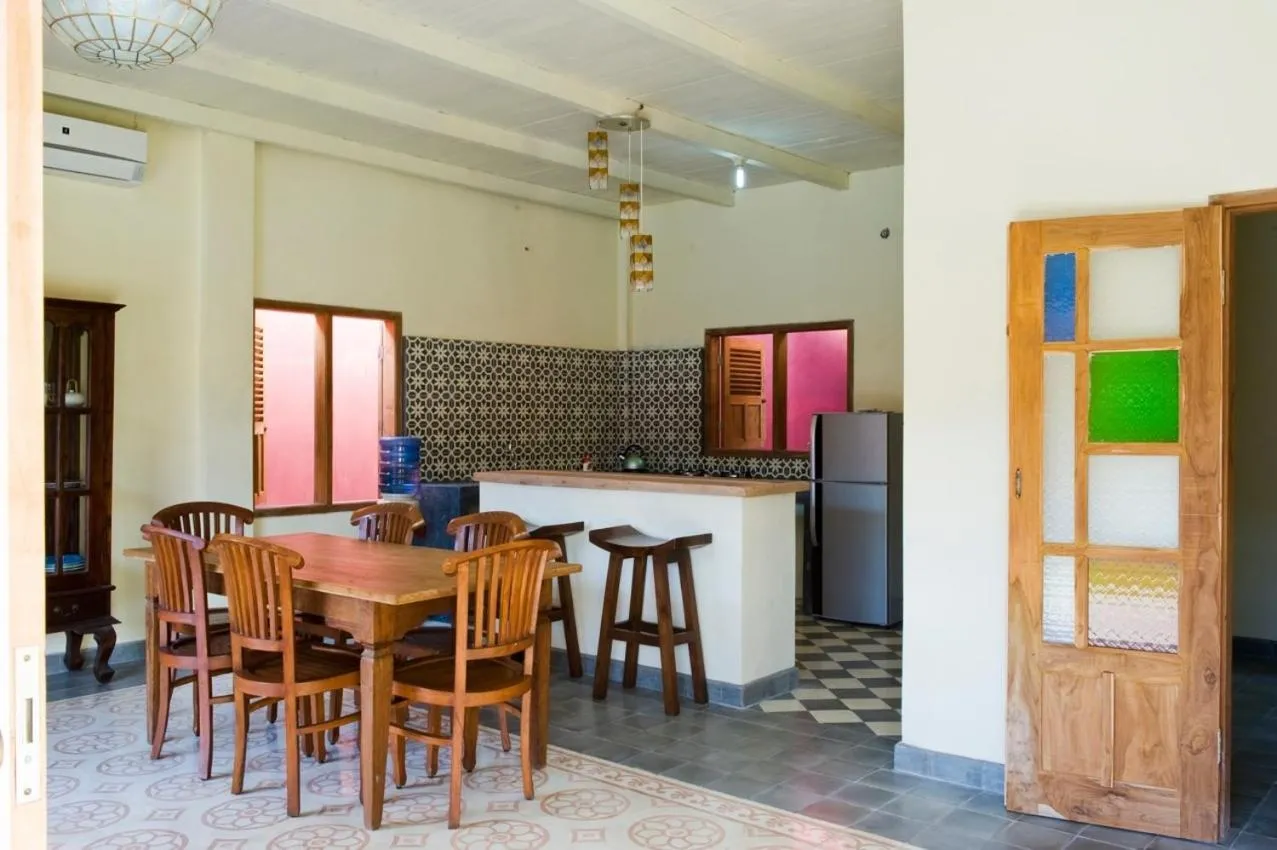 Kitchen or kitchenette in Villa Pondok Terra