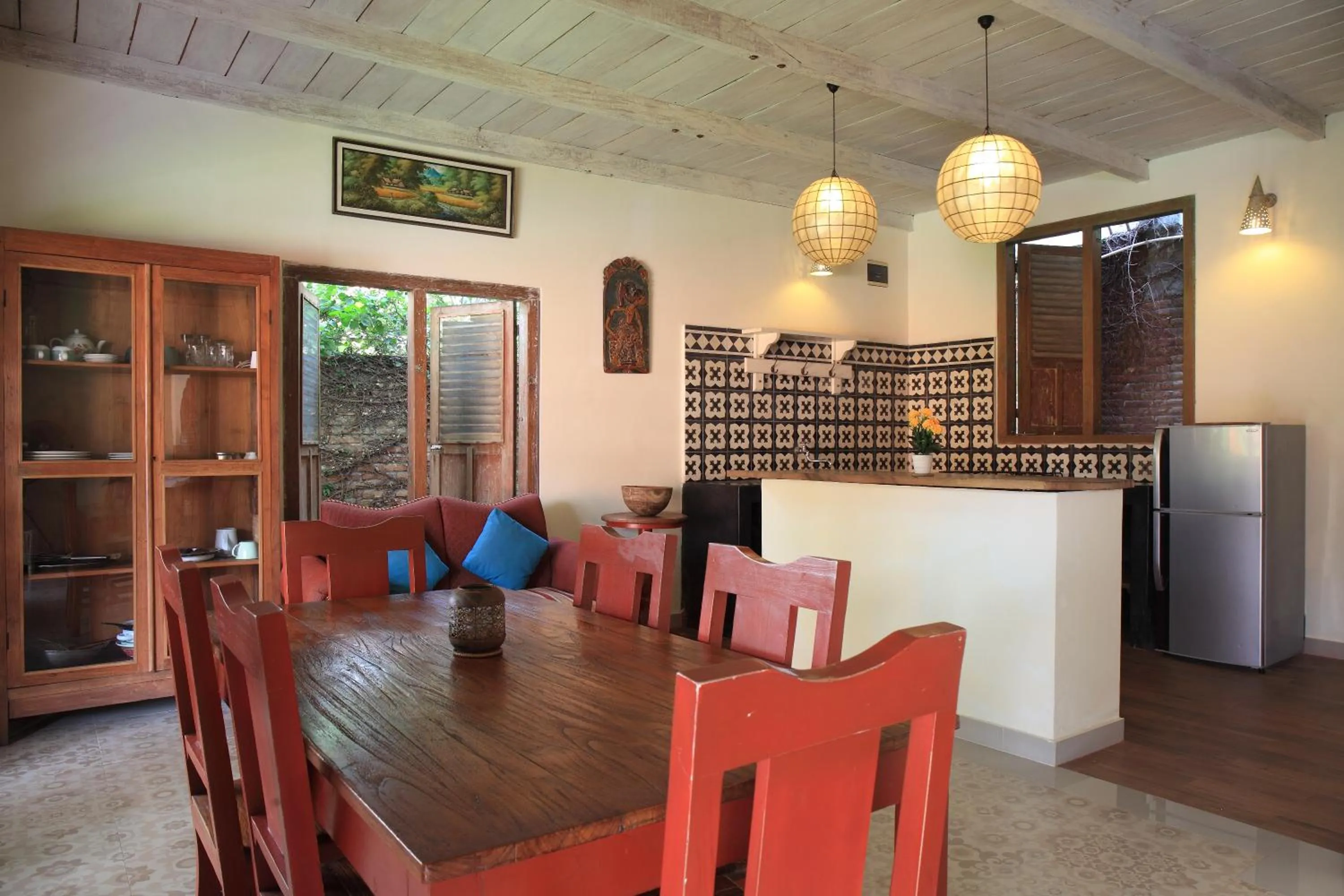 Kitchen or kitchenette in Villa Pondok Terra
