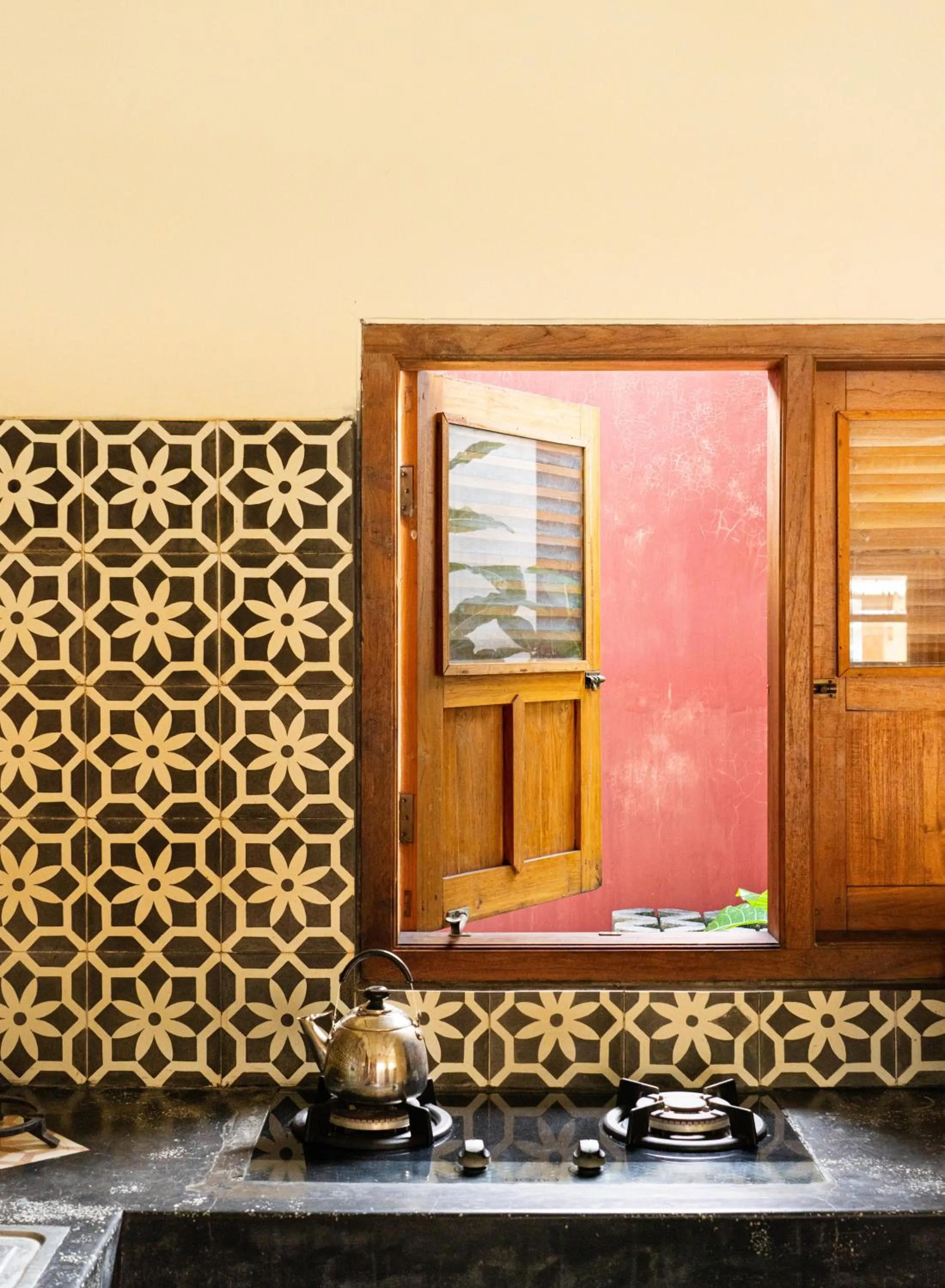 Kitchen or kitchenette in Villa Pondok Terra