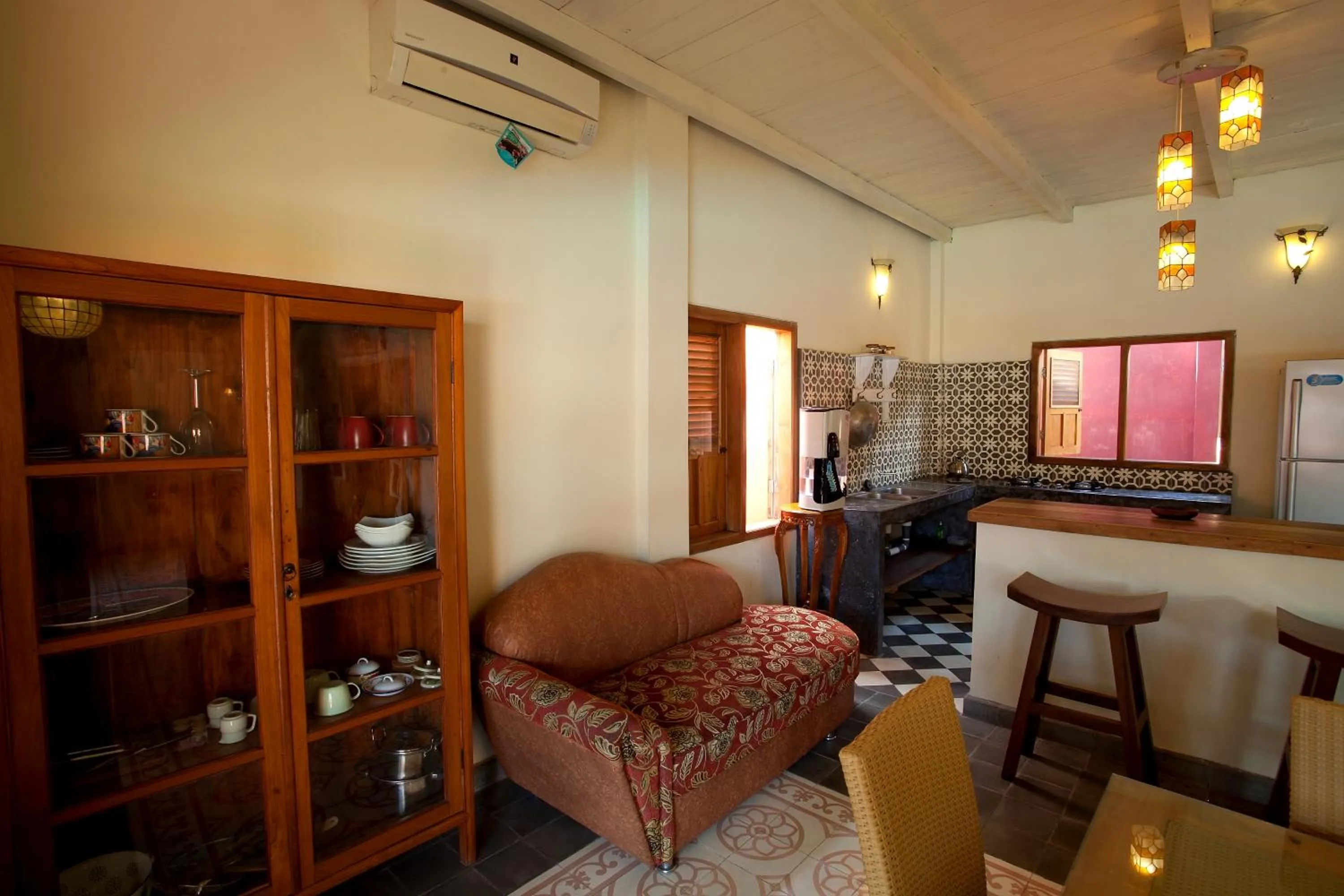 Kitchen or kitchenette in Villa Pondok Terra
