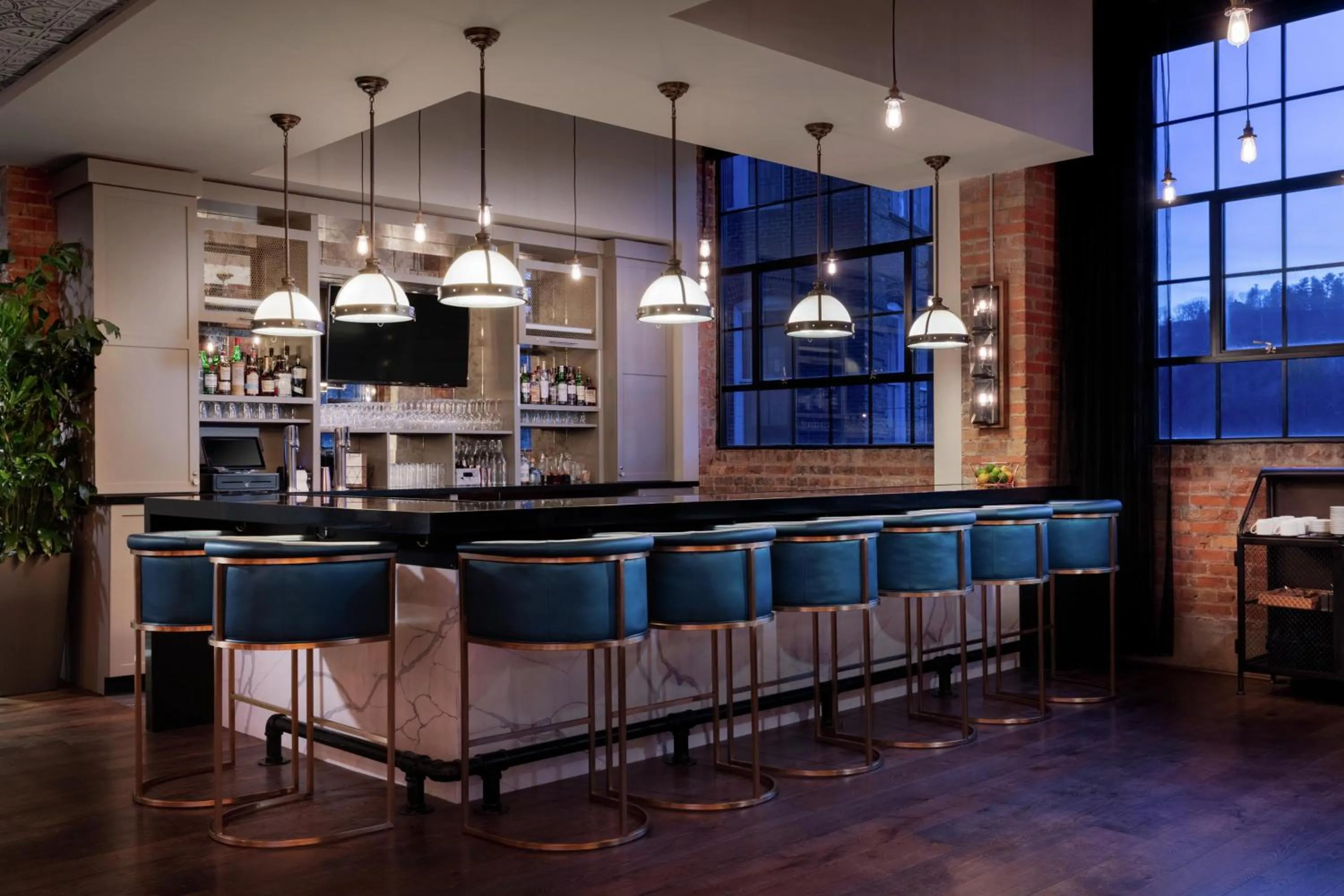 Lounge or bar in Foundry Hotel Asheville, Curio Collection By Hilton