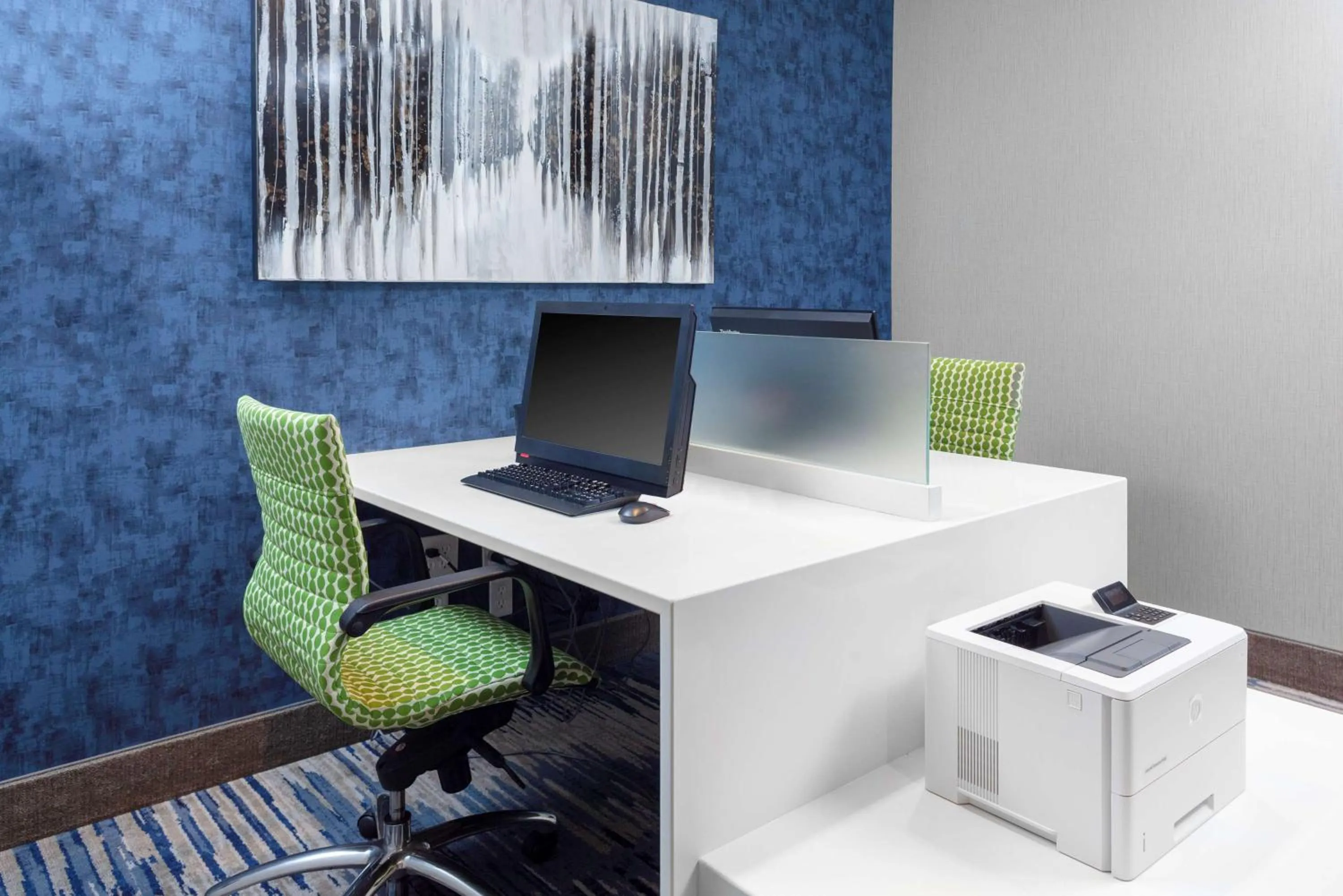 Business facilities in Hampton Inn & Suites Overland Park South