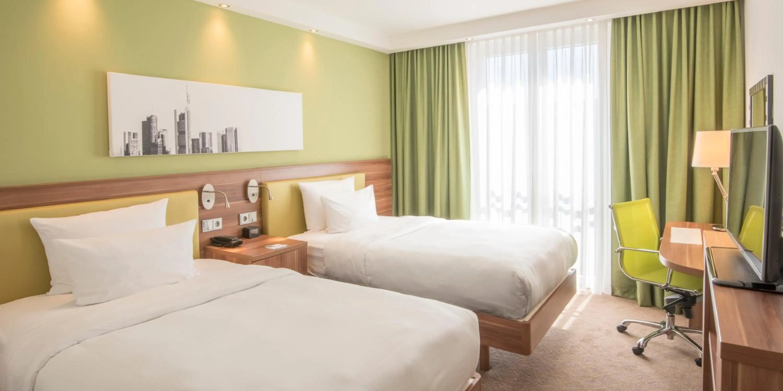 Bedroom, Bed in Hampton By Hilton Munich City West