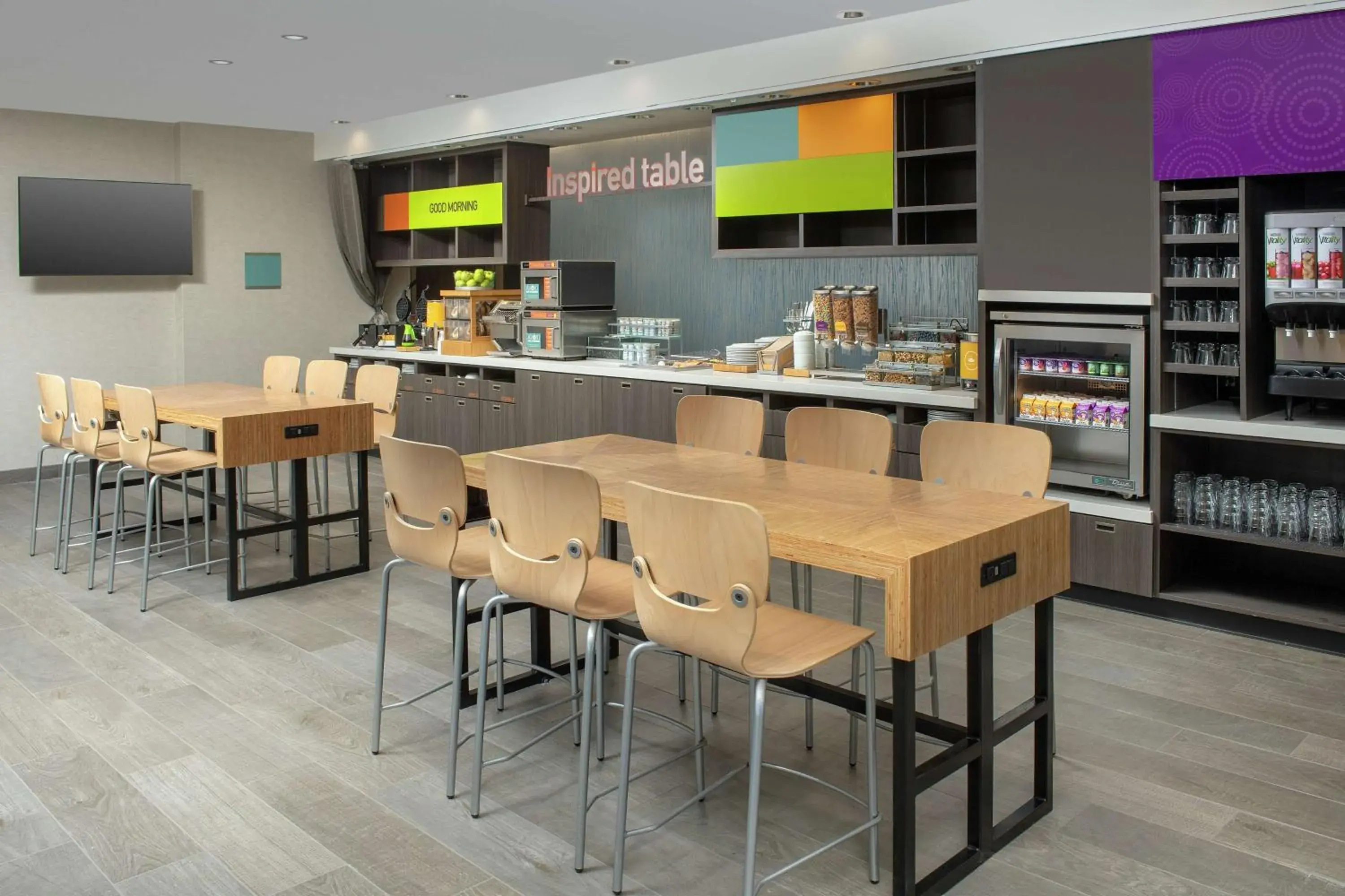 Breakfast in Home2 Suites By Hilton Longmont Breakfast in Home2 Suites By Hilton Longmont