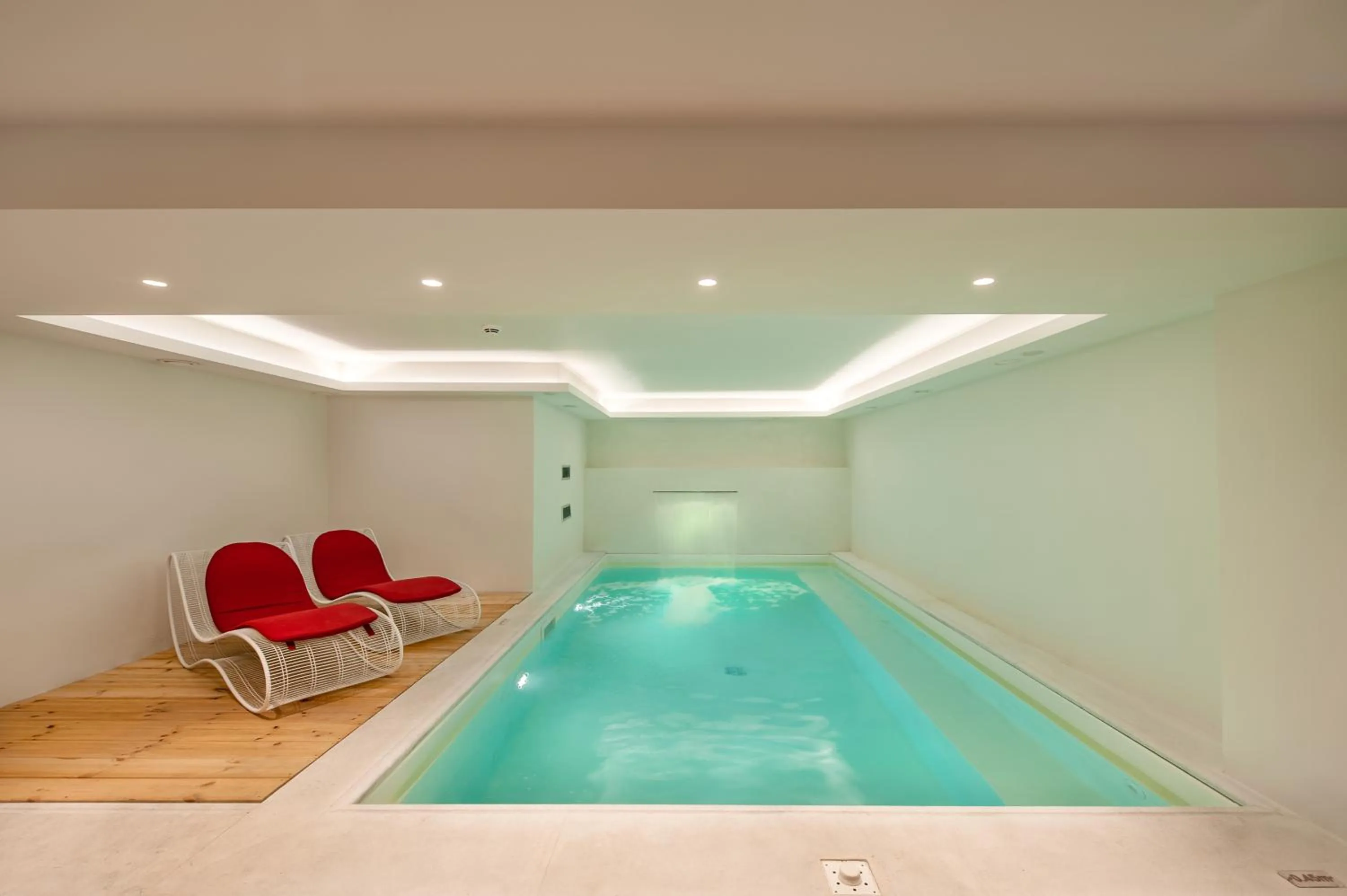 Swimming pool in Amaronda Resort & Spa Eretria