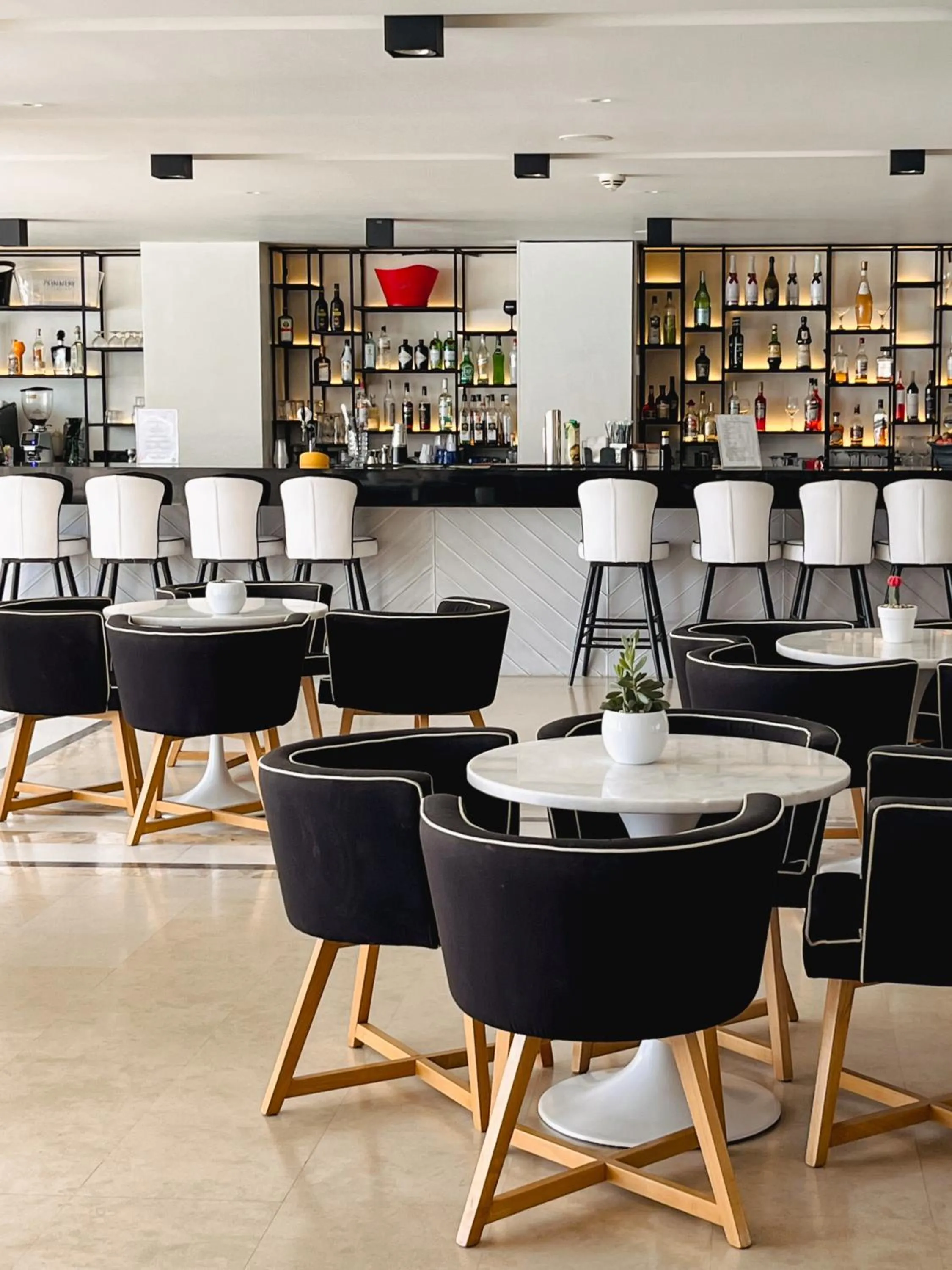 Restaurant/places to eat in Amaronda Resort & Spa Eretria