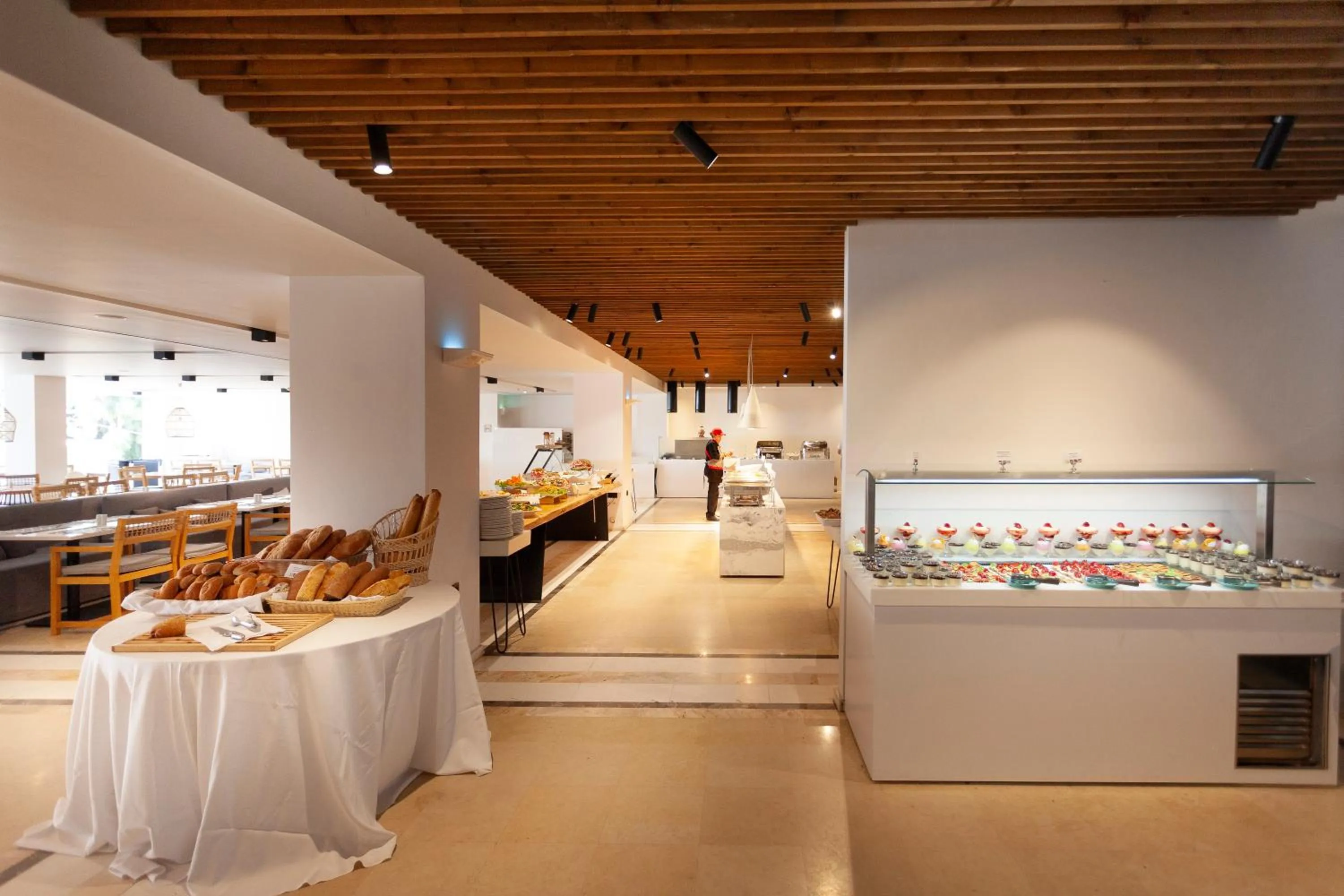 Restaurant/places to eat in Amaronda Resort & Spa Eretria