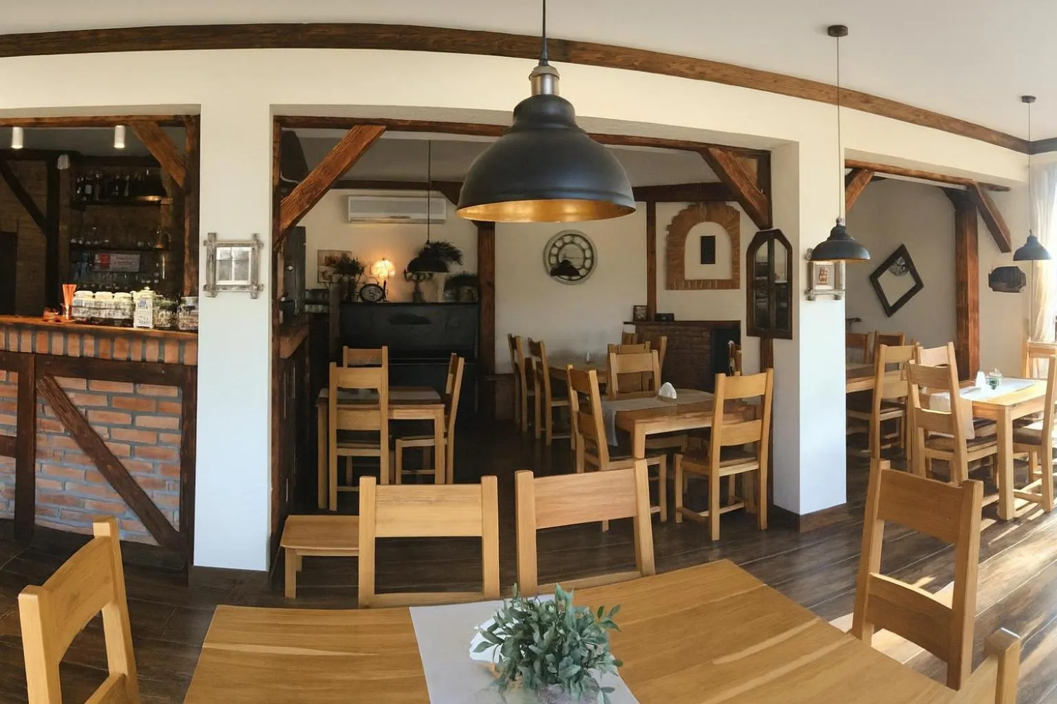 Restaurant/places to eat in JoValiMarAnt