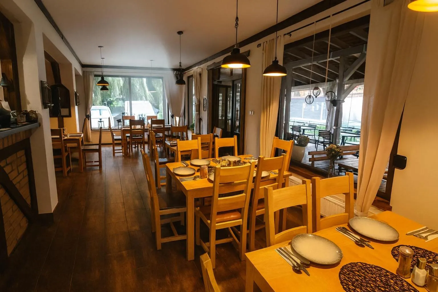 Restaurant/places to eat in JoValiMarAnt