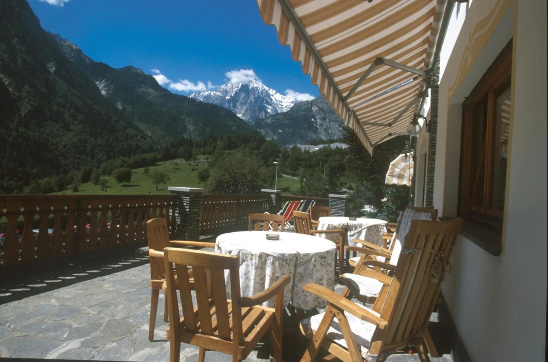Balcony/Terrace in Hotel Beau Sejour Pré-Saint-Didier