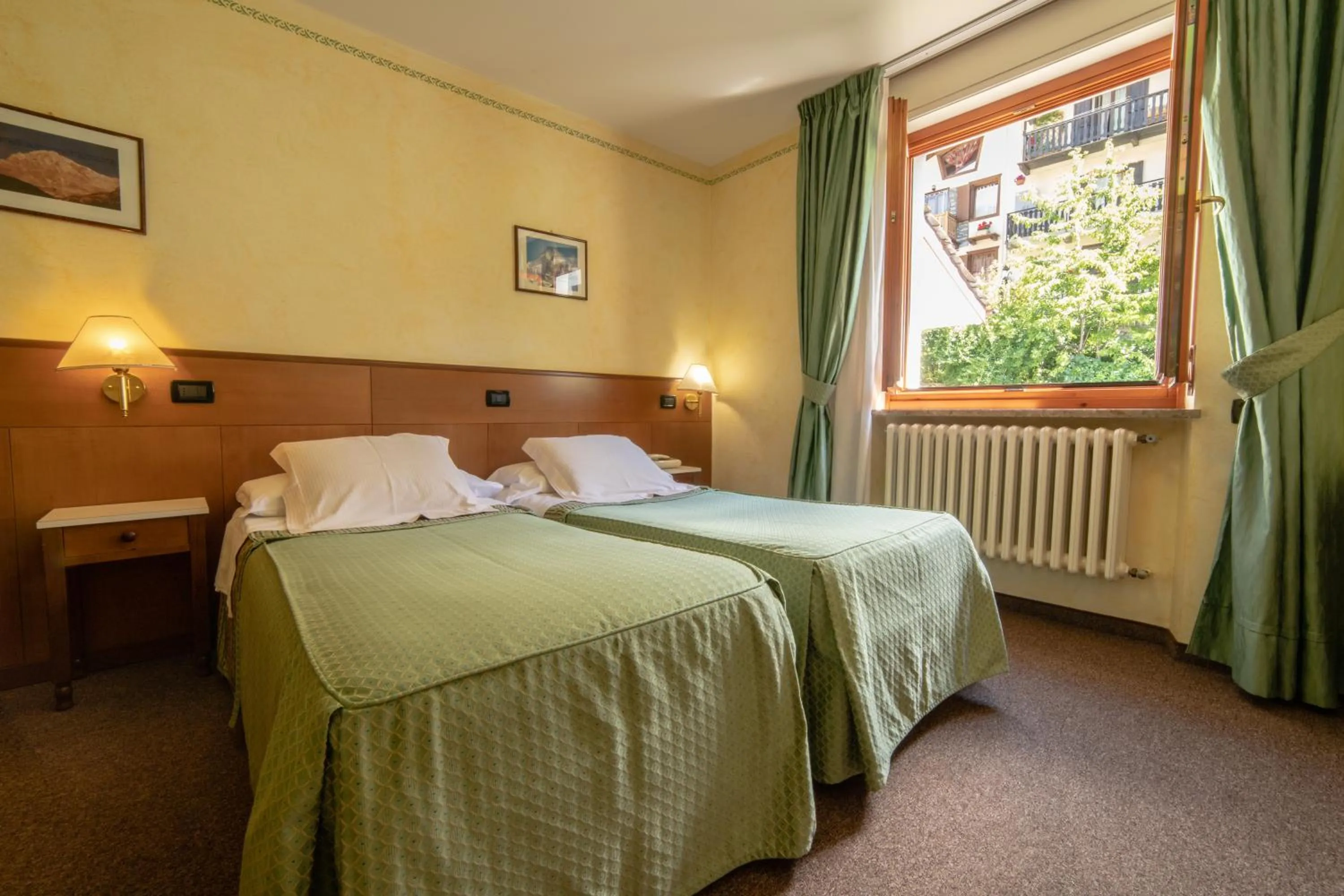 Bed in Hotel Beau Sejour Pré-Saint-Didier