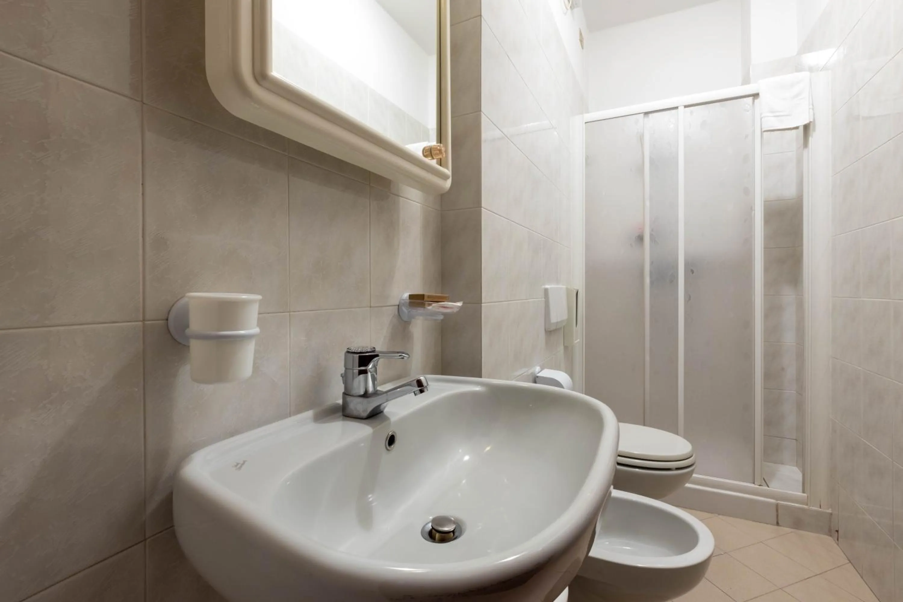 Bathroom in Hotel Beau Sejour Pré-Saint-Didier