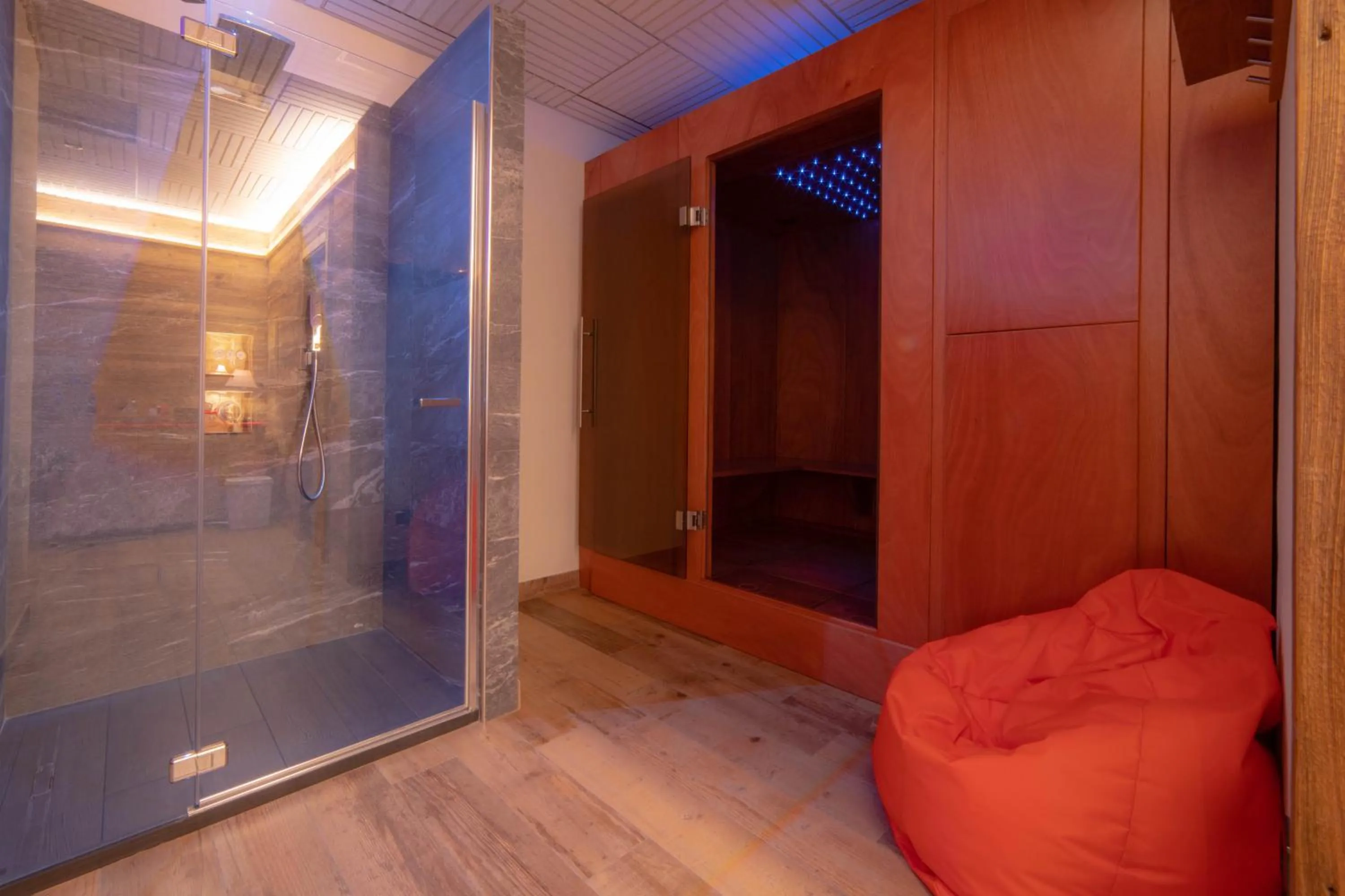 Spa and wellness centre/facilities in Hotel Beau Sejour Pré-Saint-Didier