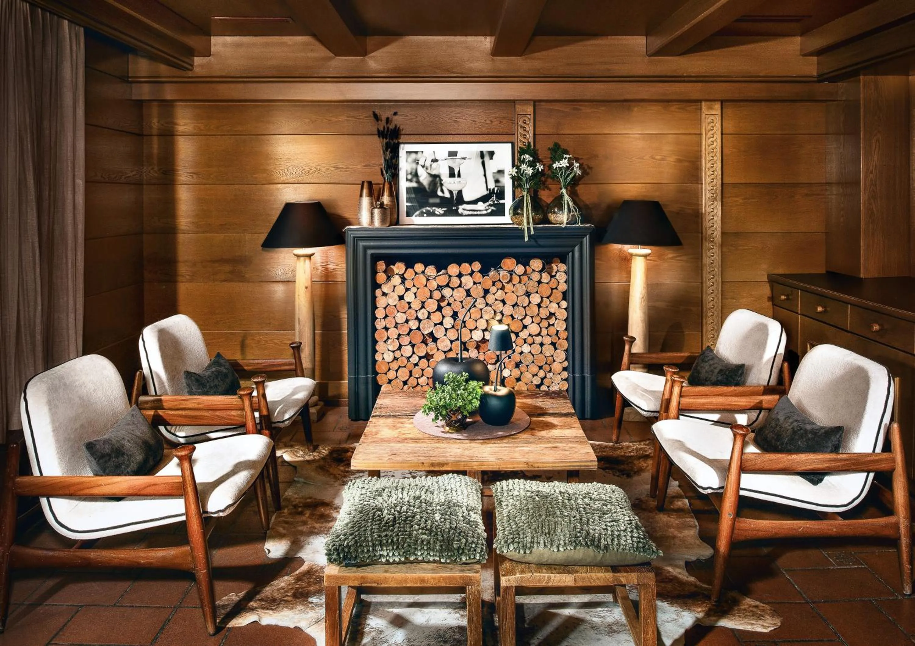 Lounge or bar in Hotel Alpenroyal - The Leading Hotels of the World