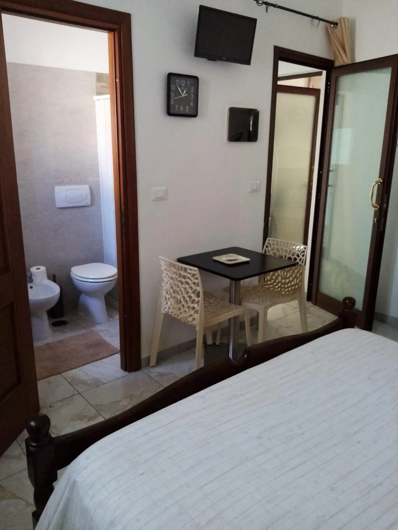 Photo of the whole room, Bed in B&B Lo Scrigno del Salento
