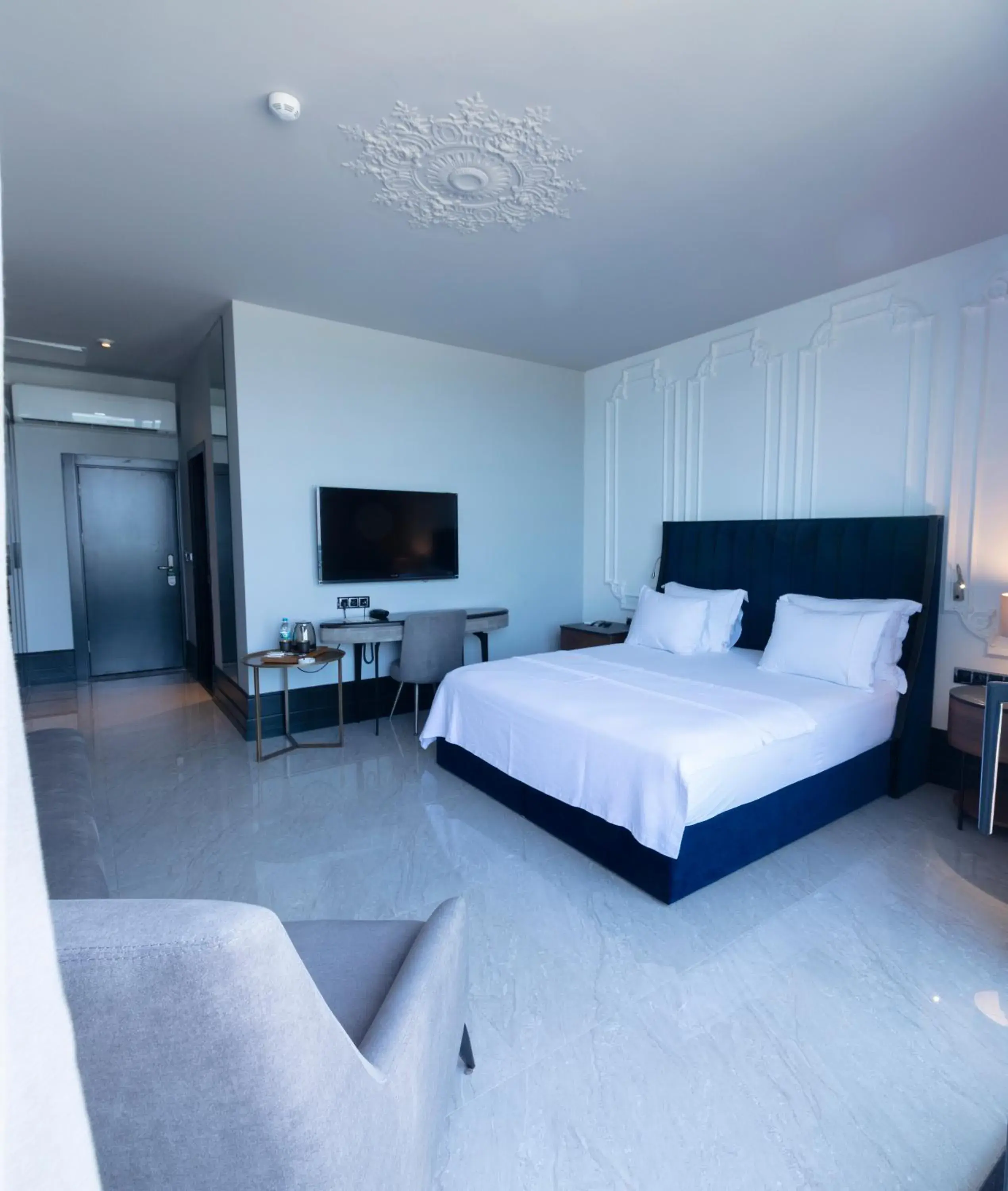 TV and multimedia, Bed in Venn Boutique Hotel TV and multimedia, Bed in Venn Boutique Hotel