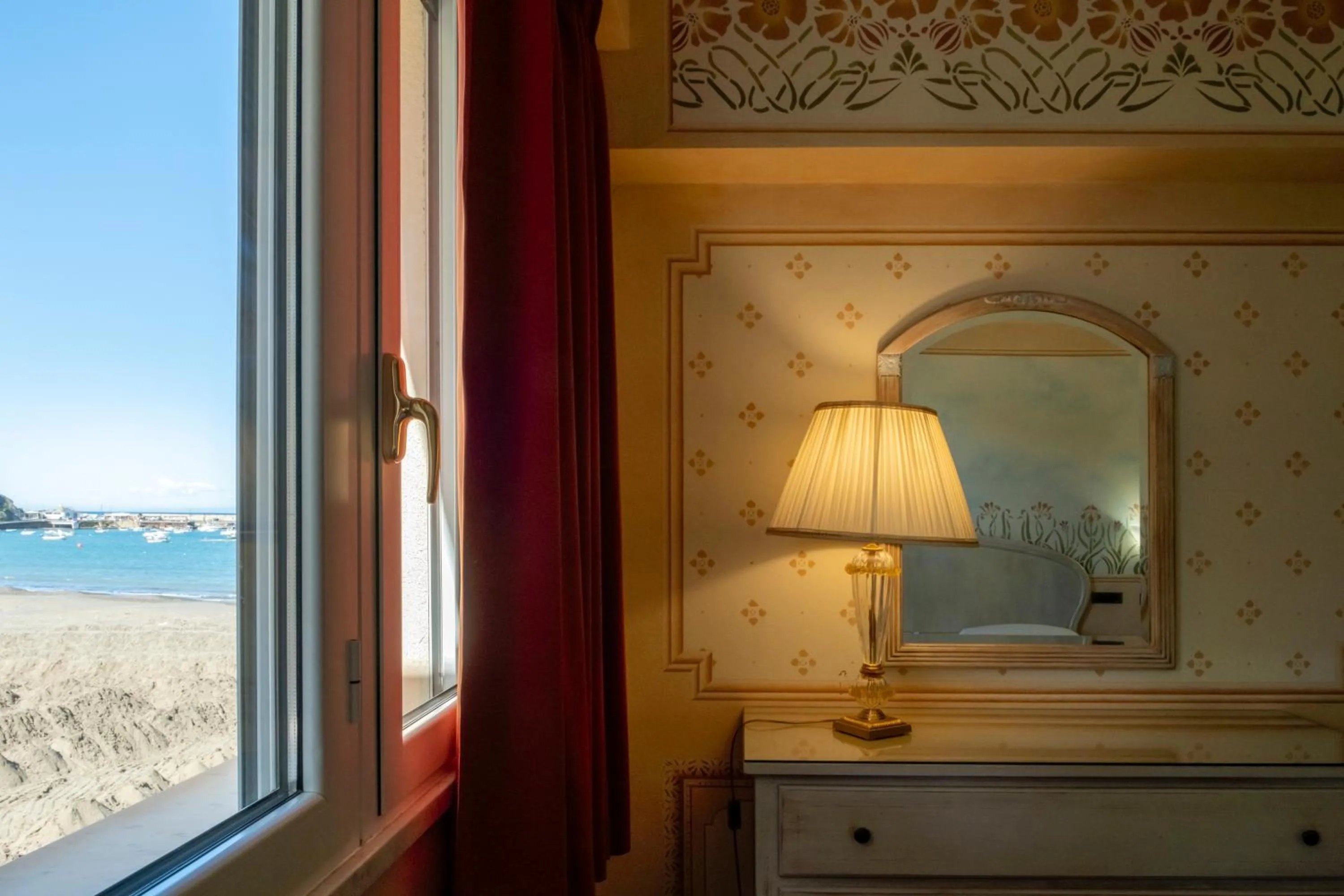 Bedroom in Suite Hotel Nettuno