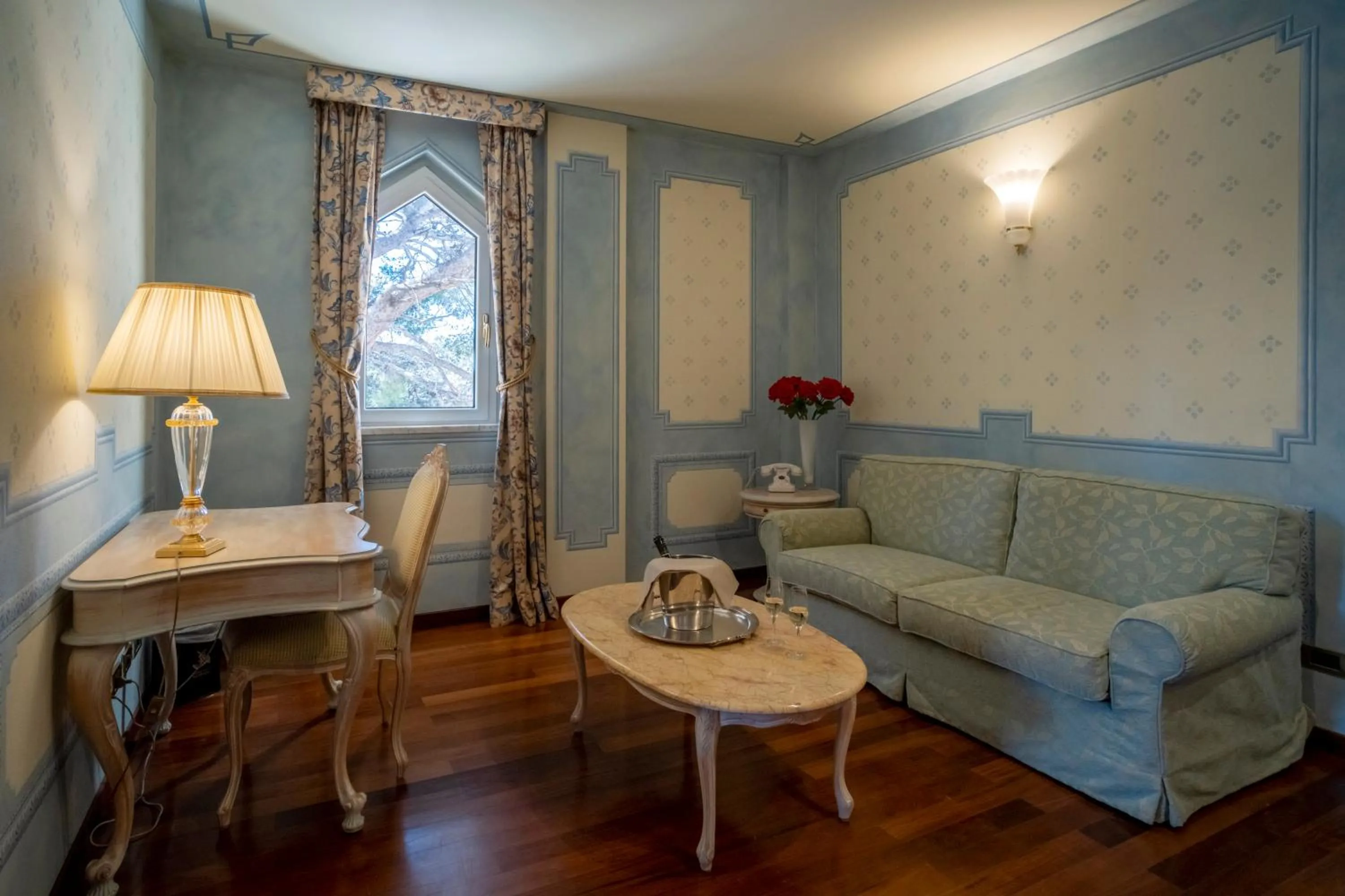 Bedroom in Suite Hotel Nettuno