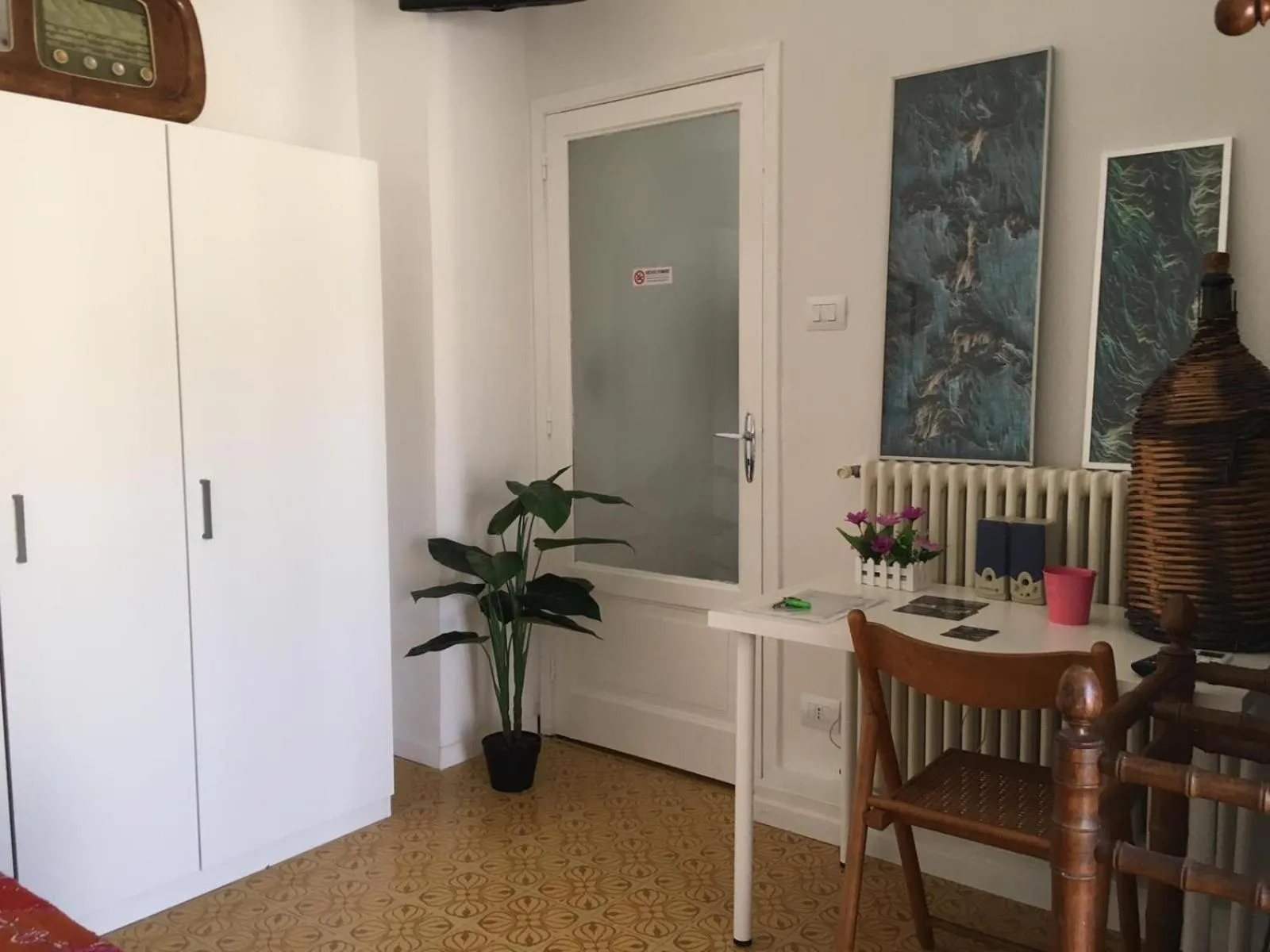 Photo of the whole room in The Artist's Home Catania Centro