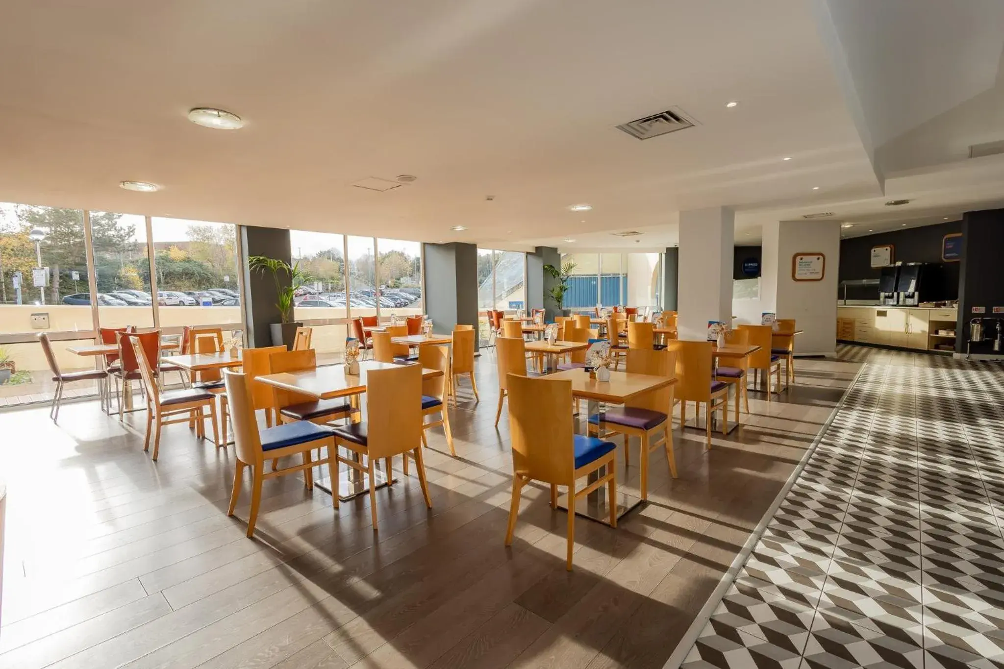 Restaurant/places to eat in Holiday Inn Express Norwich by IHG Restaurant/places to eat in Holiday Inn Express Norwich by IHG