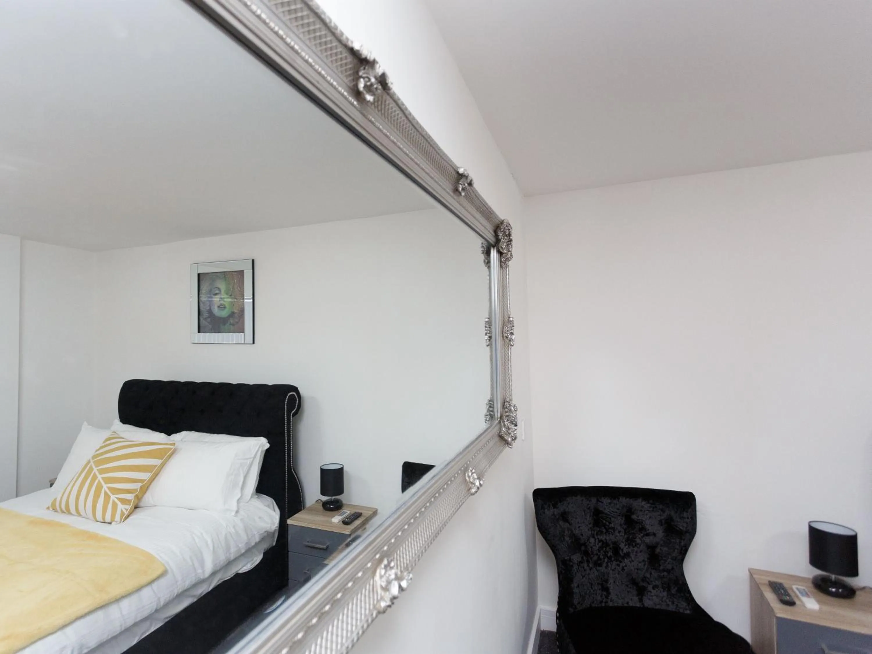 Bedroom, Bed in Live in Leeds Greenhill Bungalows