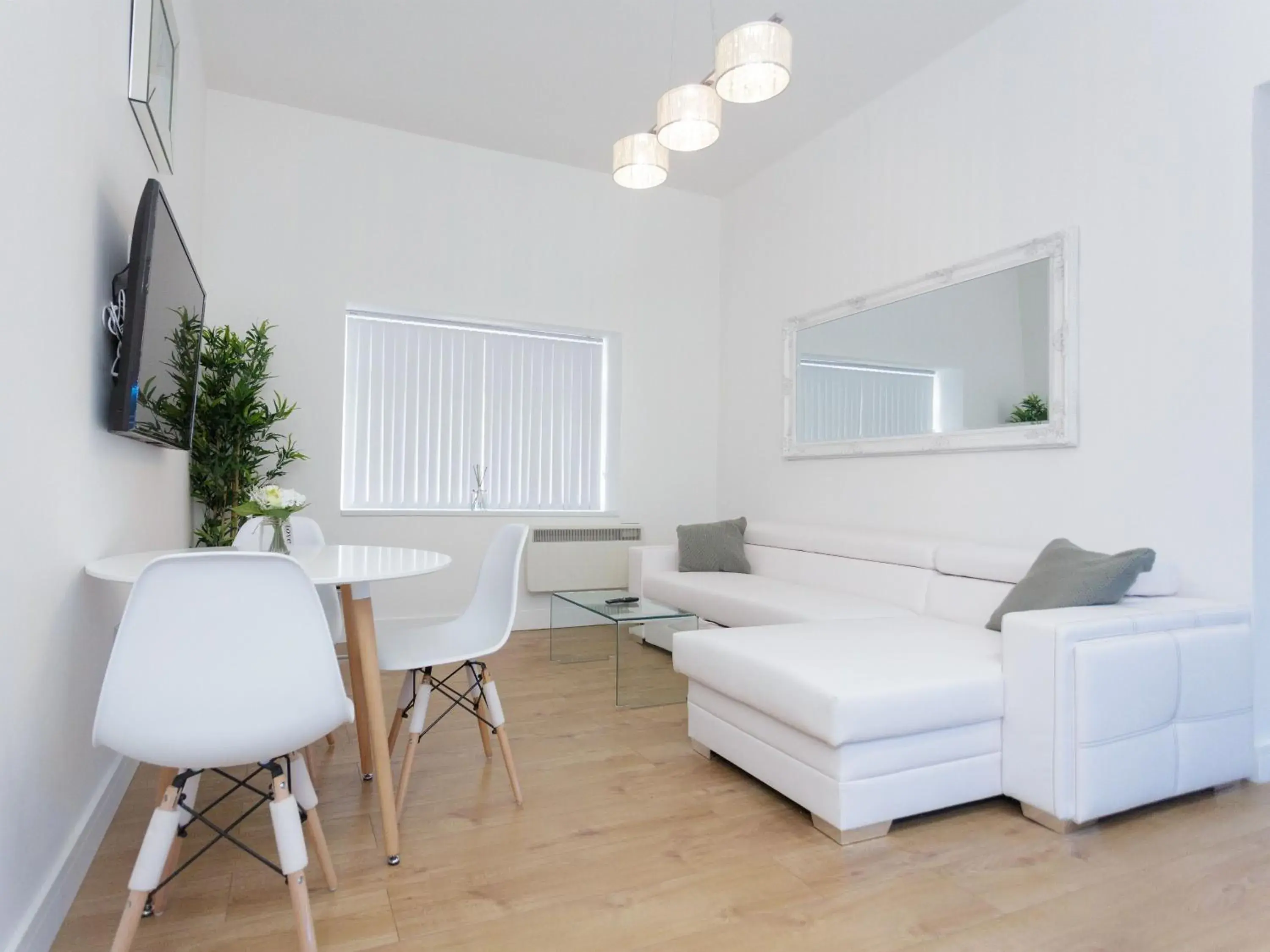 One-Bedroom Deluxe Apartment in Live in Leeds Greenhill Bungalows One-Bedroom Deluxe Apartment in Live in Leeds Greenhill Bungalows