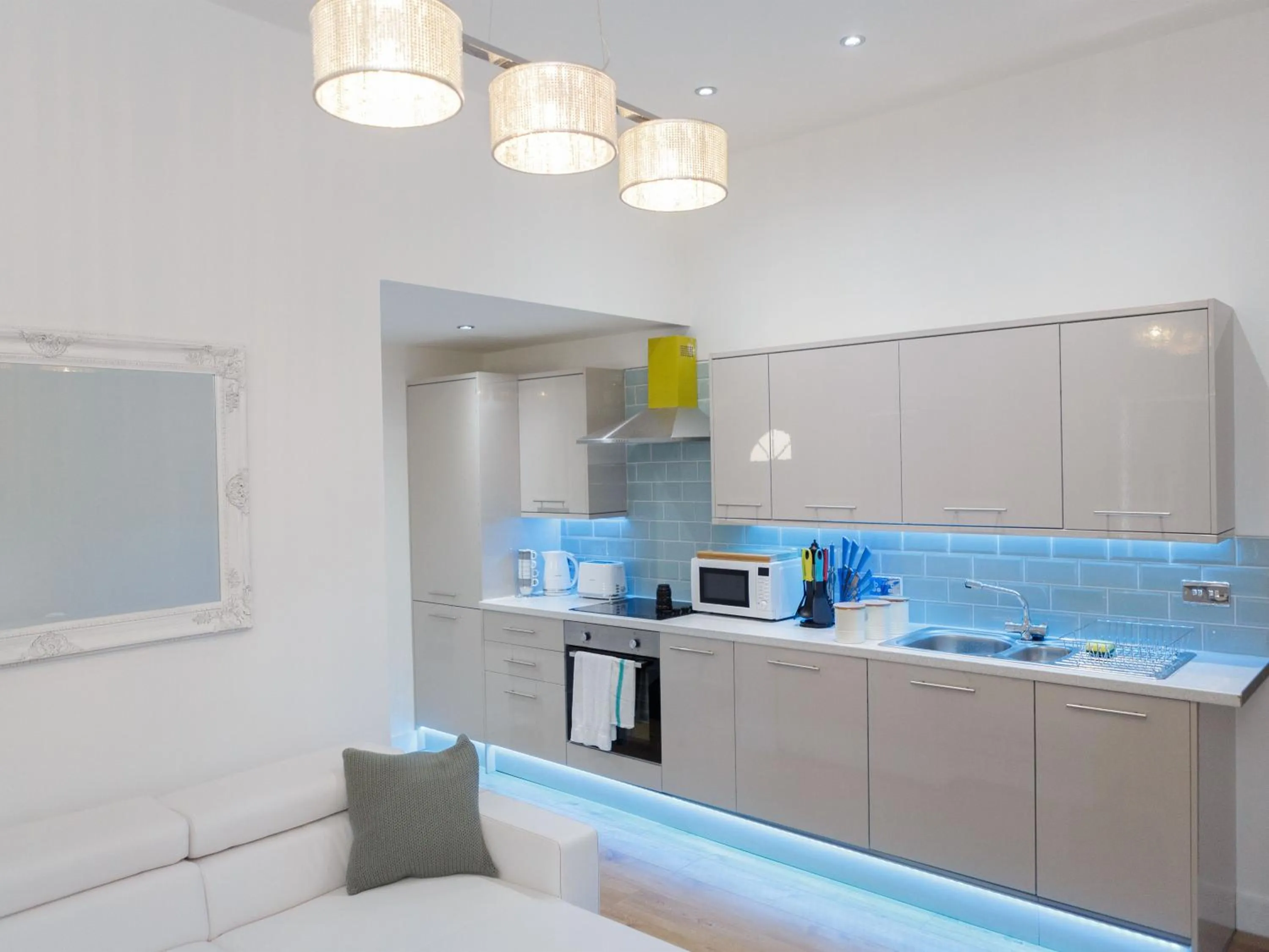 Kitchen or kitchenette in Live in Leeds Greenhill Bungalows