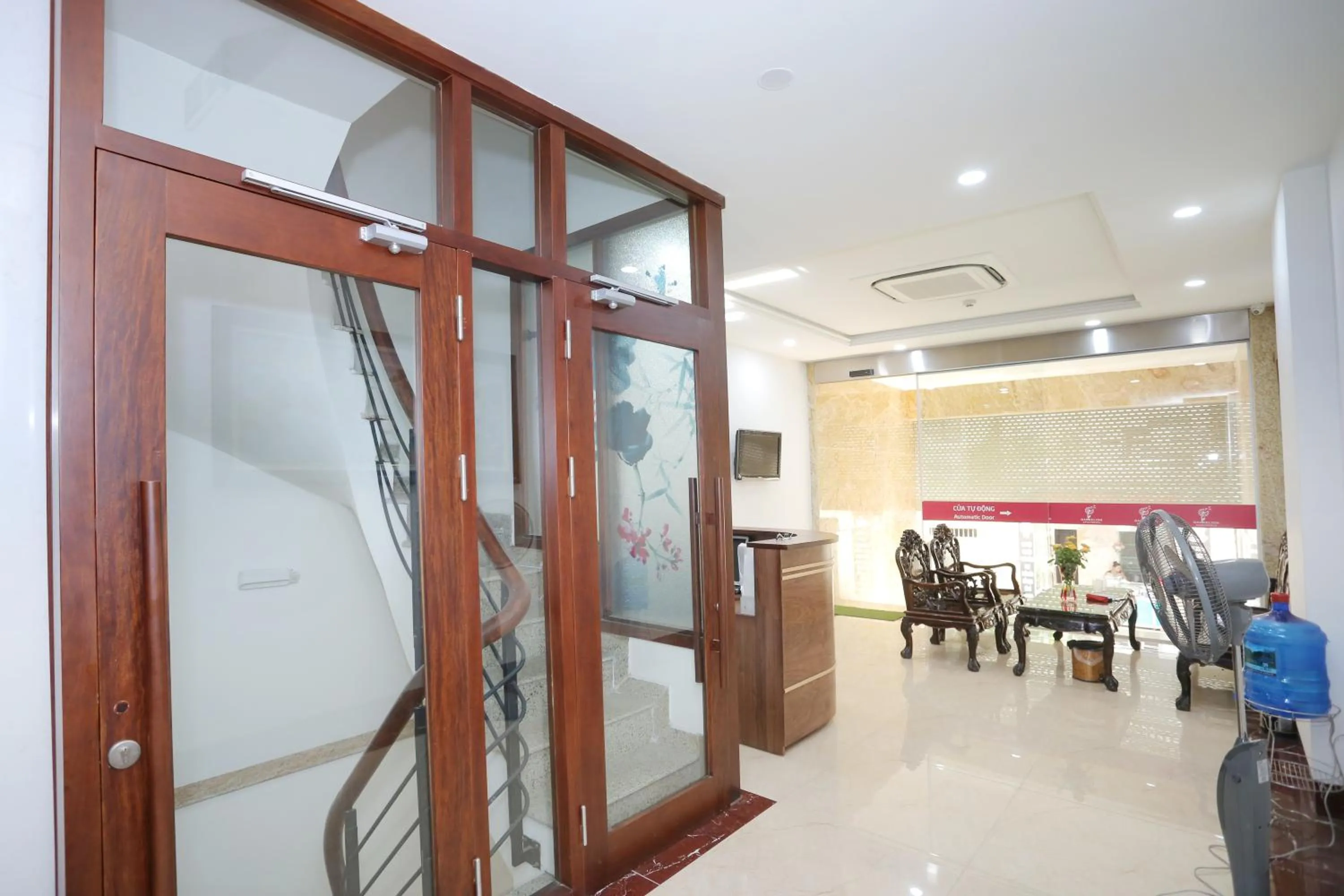 Communal lounge/ TV room in Cat Linh ARL55 Hotel