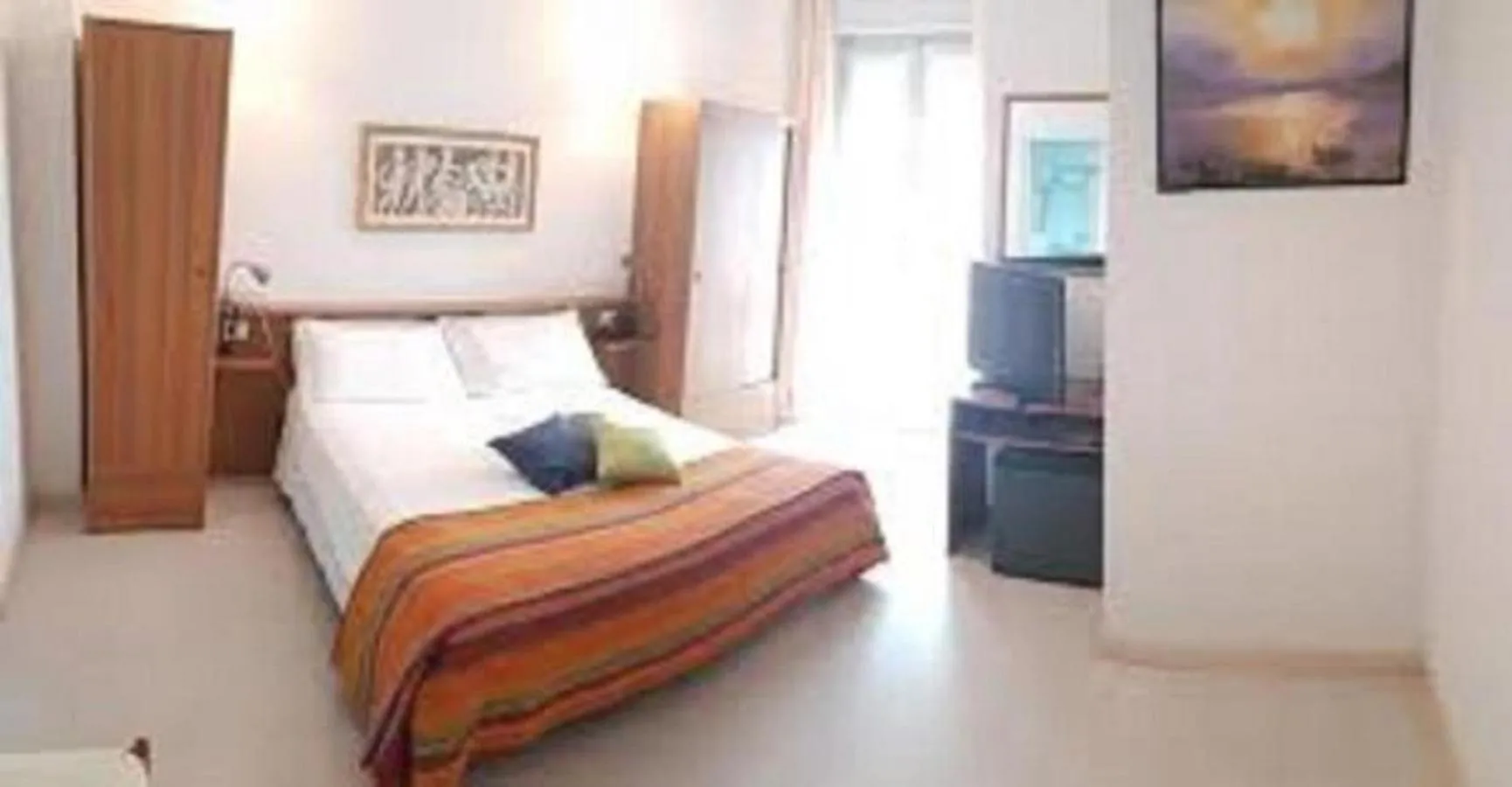 Bed in Hotel Ribot