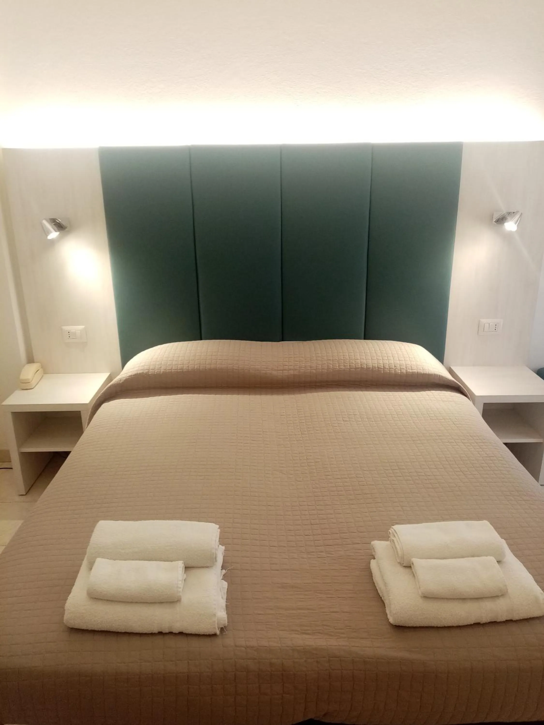 Bed in Hotel Ribot