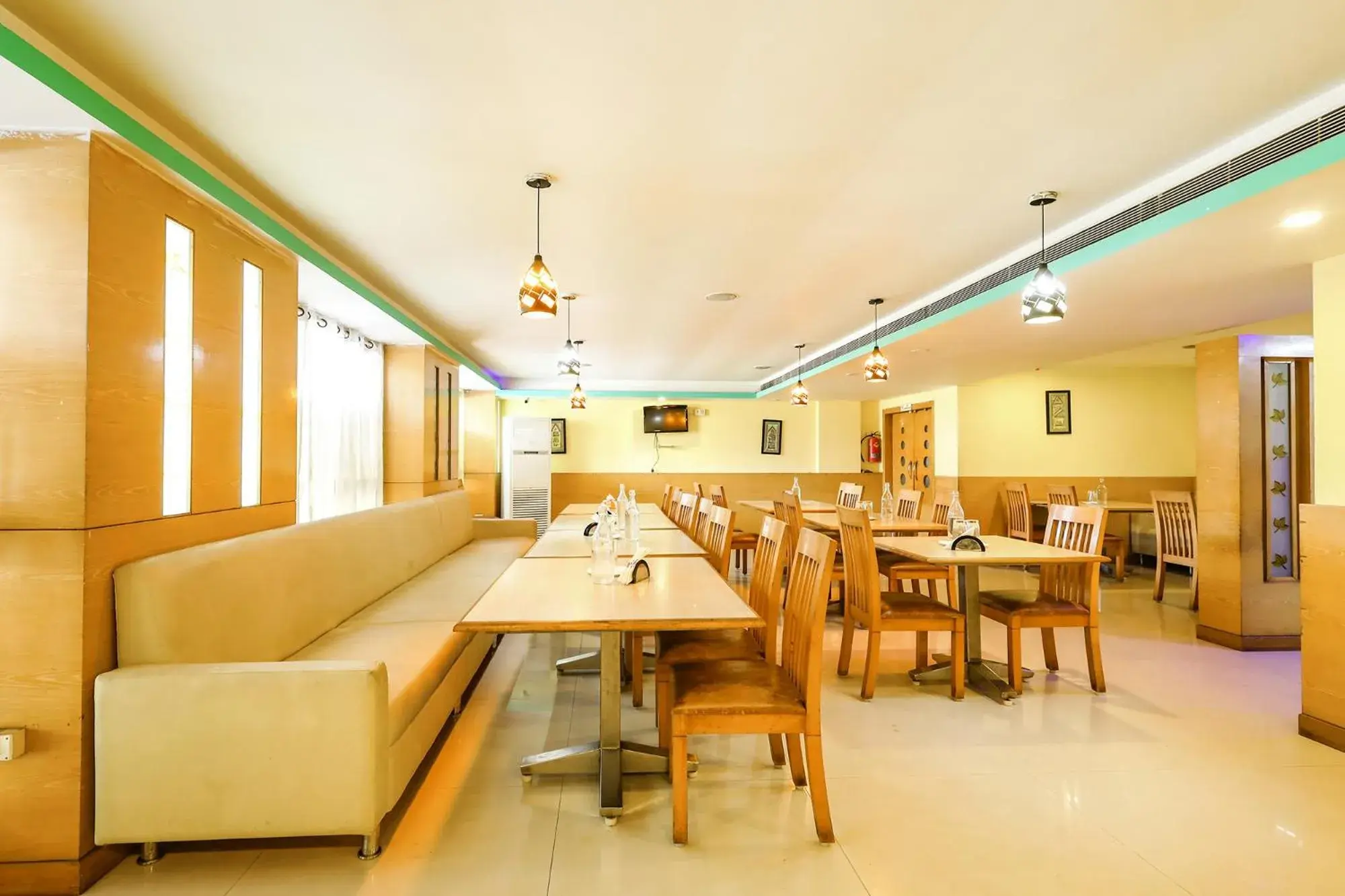 Restaurant/places to eat in Fabhotel Prime Mahalaya Residency - Nr Pallavaram Railway Station Restaurant/places to eat in Fabhotel Prime Mahalaya Residency - Nr Pallavaram Railway Station