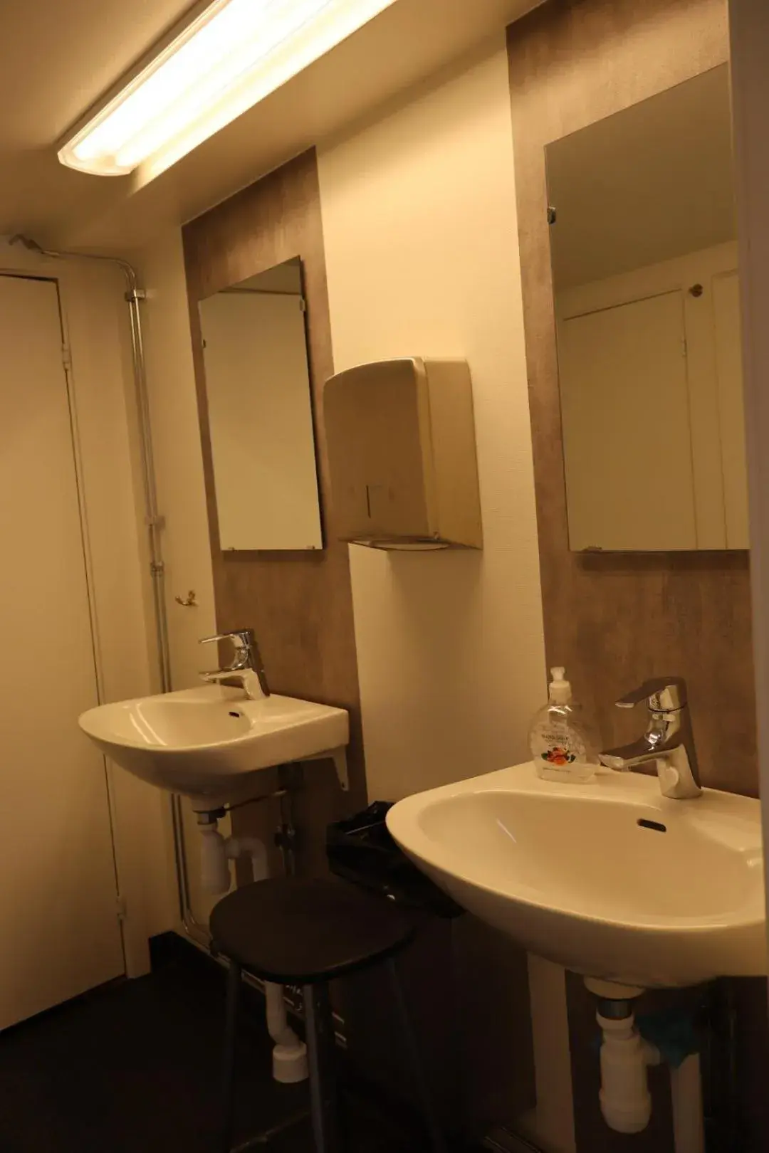 Family Room with Shared Bathroom in STF Hostel Mariestad Family Room with Shared Bathroom in STF Hostel Mariestad