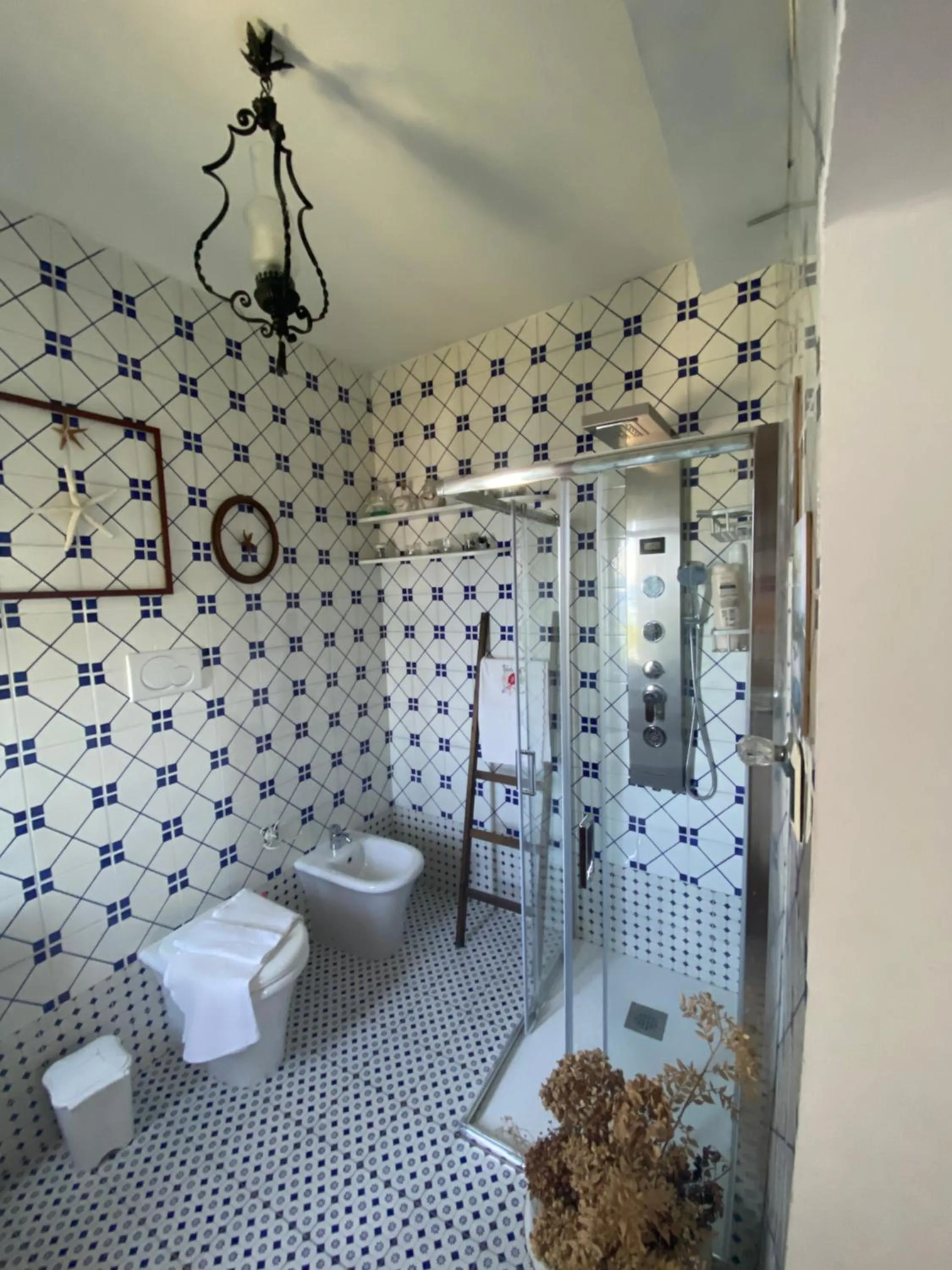 Shower in Summer Paradise