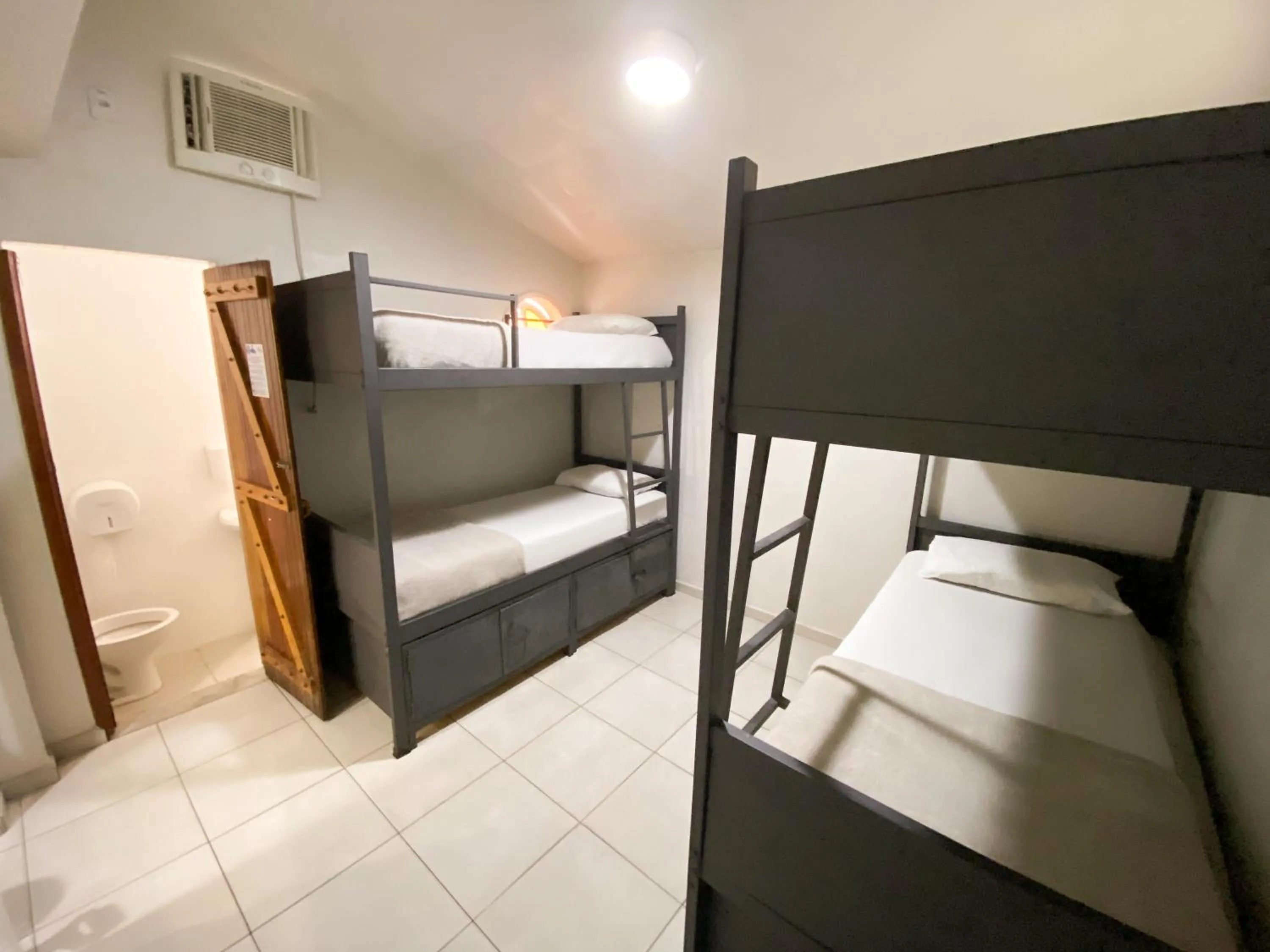 bunk bed, Bed in Che Lagarto Hostel Copacabana