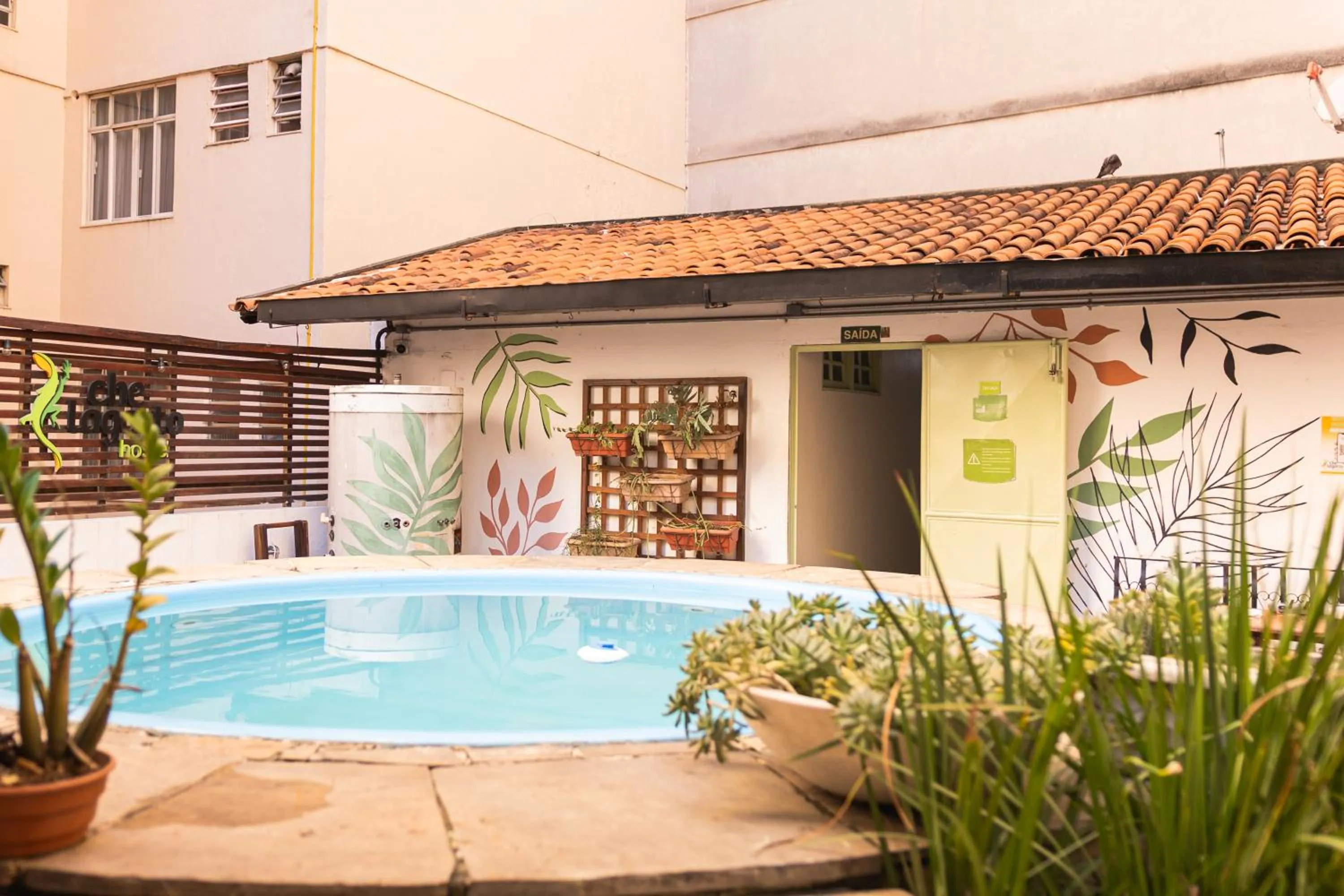 Swimming pool in Che Lagarto Hostel Copacabana
