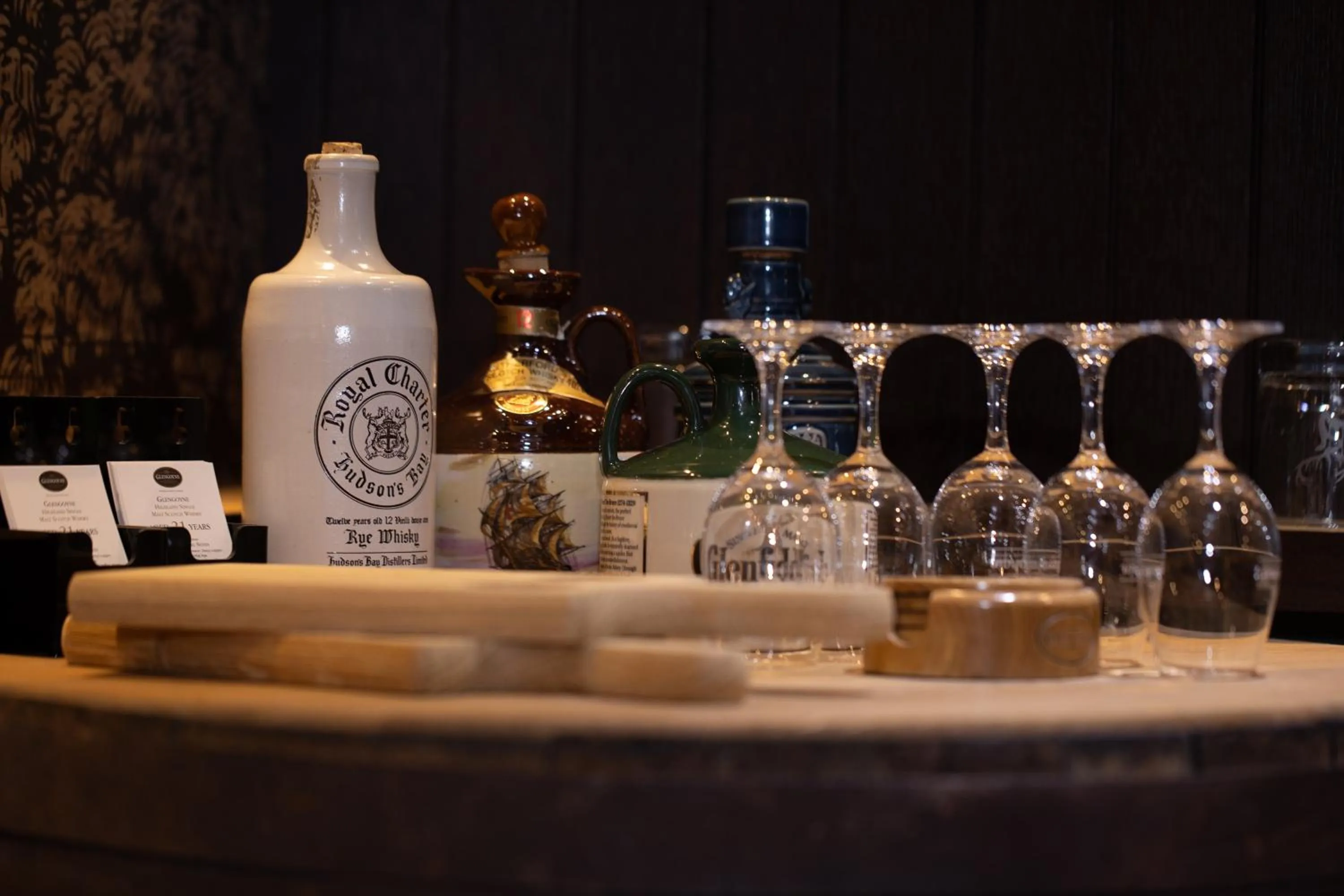 Alcoholic drinks in Karma Lake Of Menteith Hotel