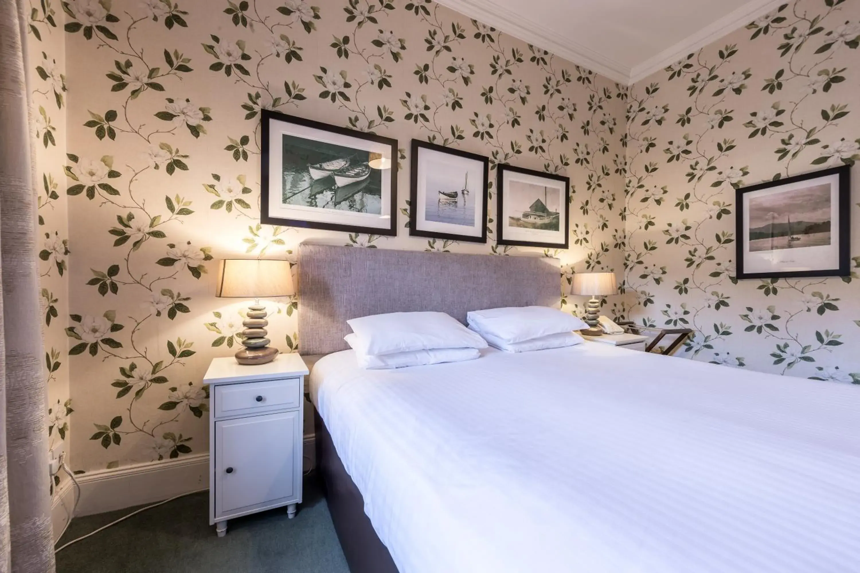 Double Room in Karma Lake Of Menteith Hotel Double Room in Karma Lake Of Menteith Hotel