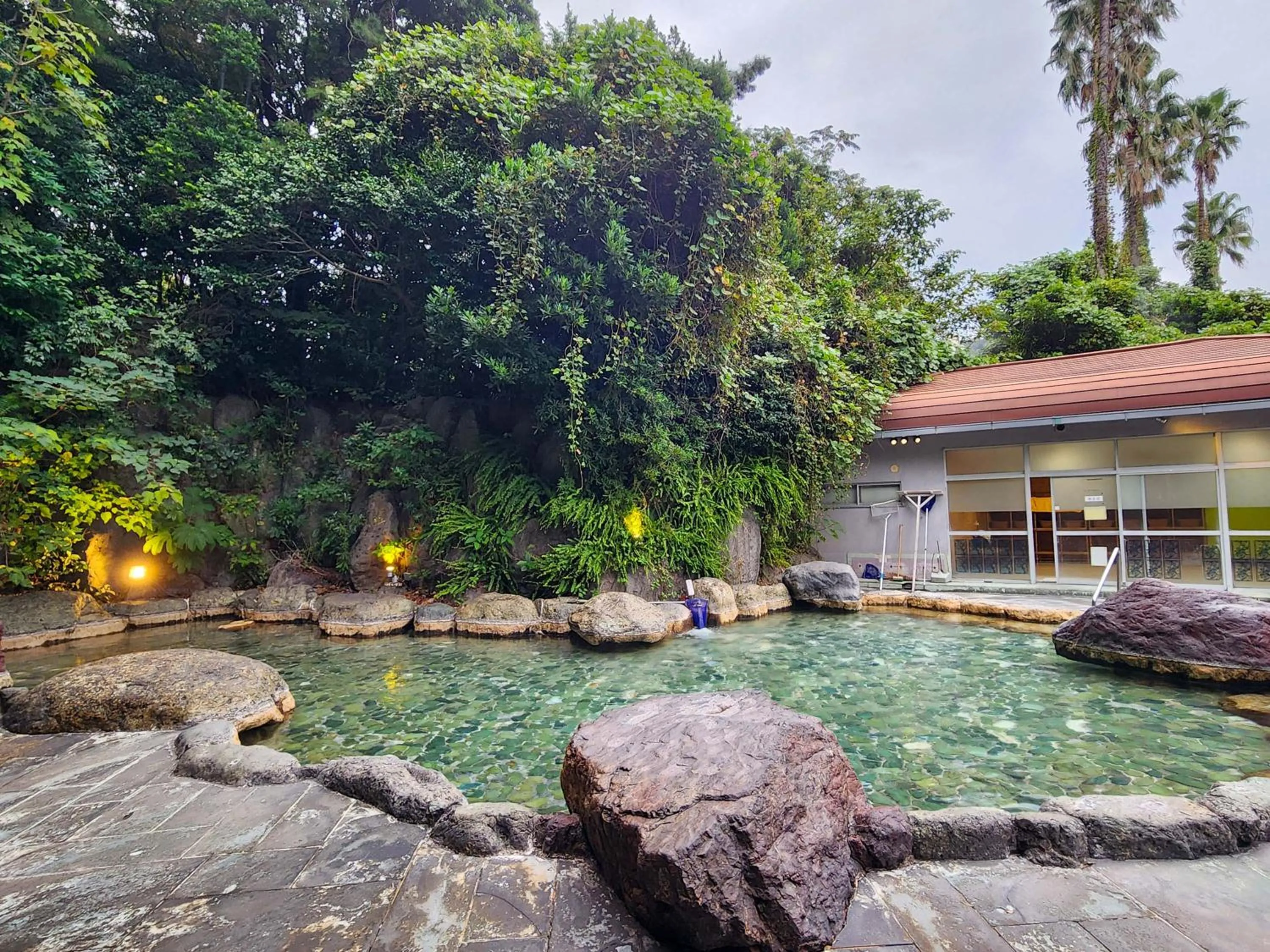 Hot Spring Bath in Hotel Cetus Royal