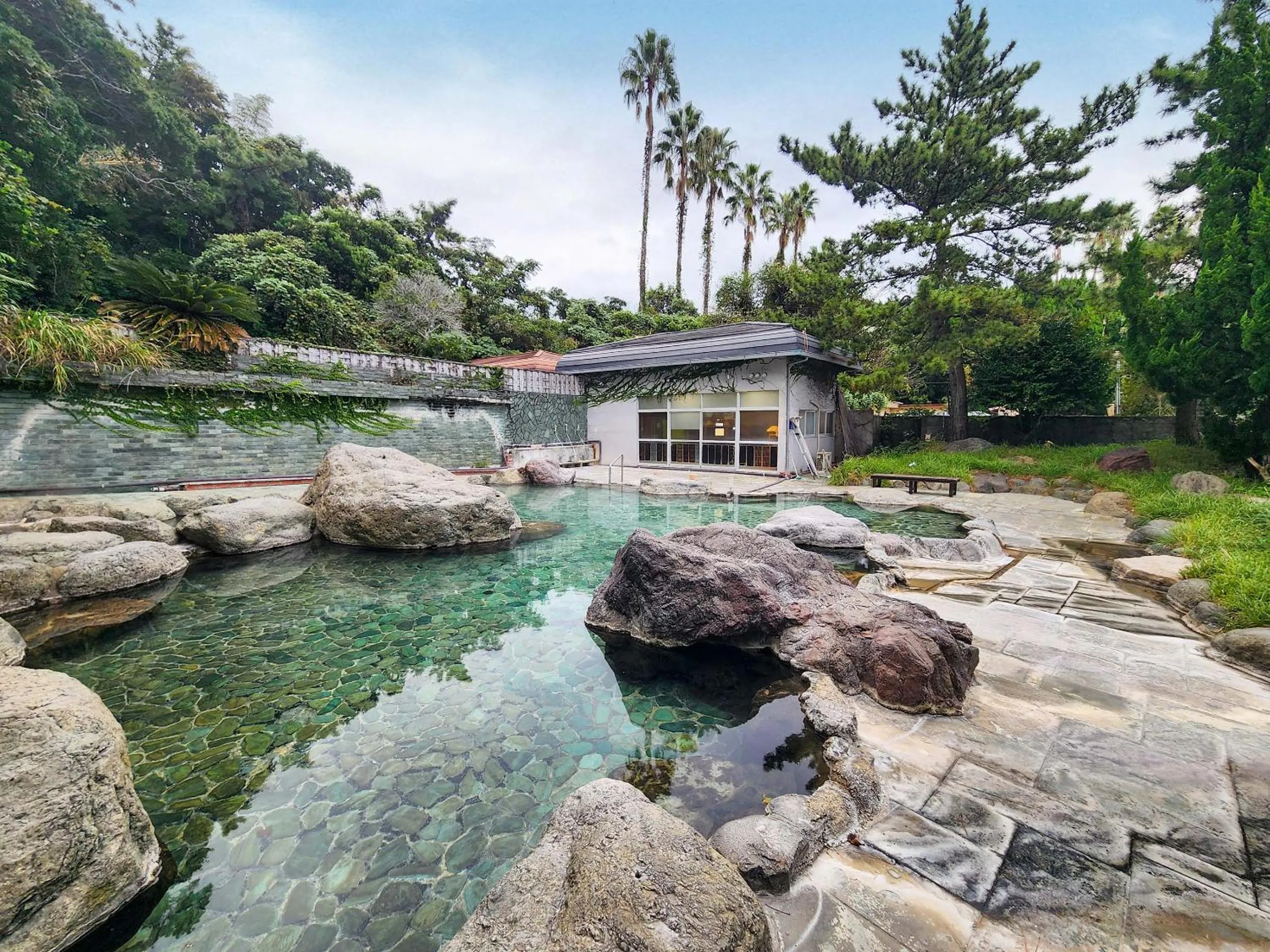 Hot Spring Bath in Hotel Cetus Royal