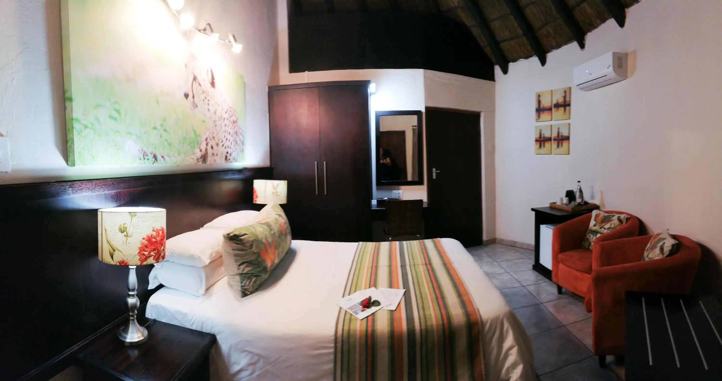 Bed in Emdoneni Lodge with Zululand Cat Conservation Project