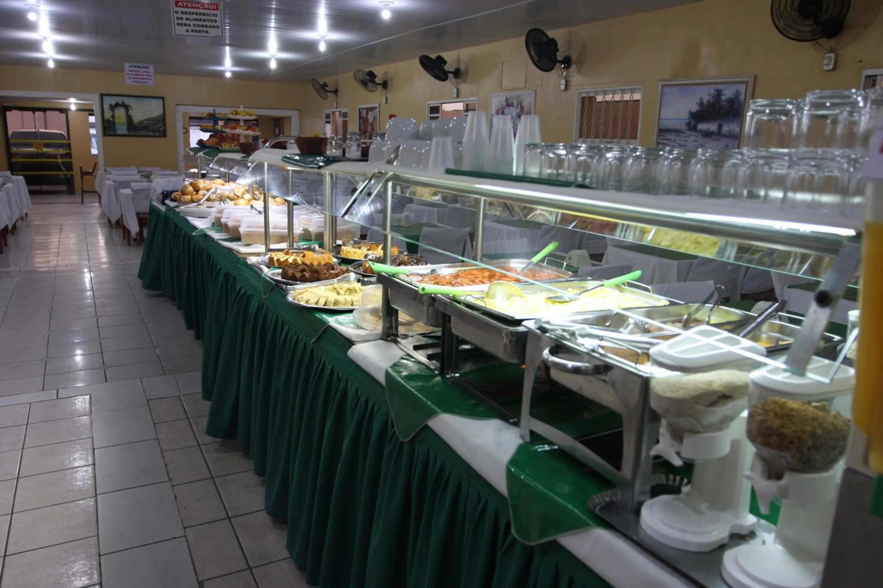 Restaurant/places to eat in Hotel Mar