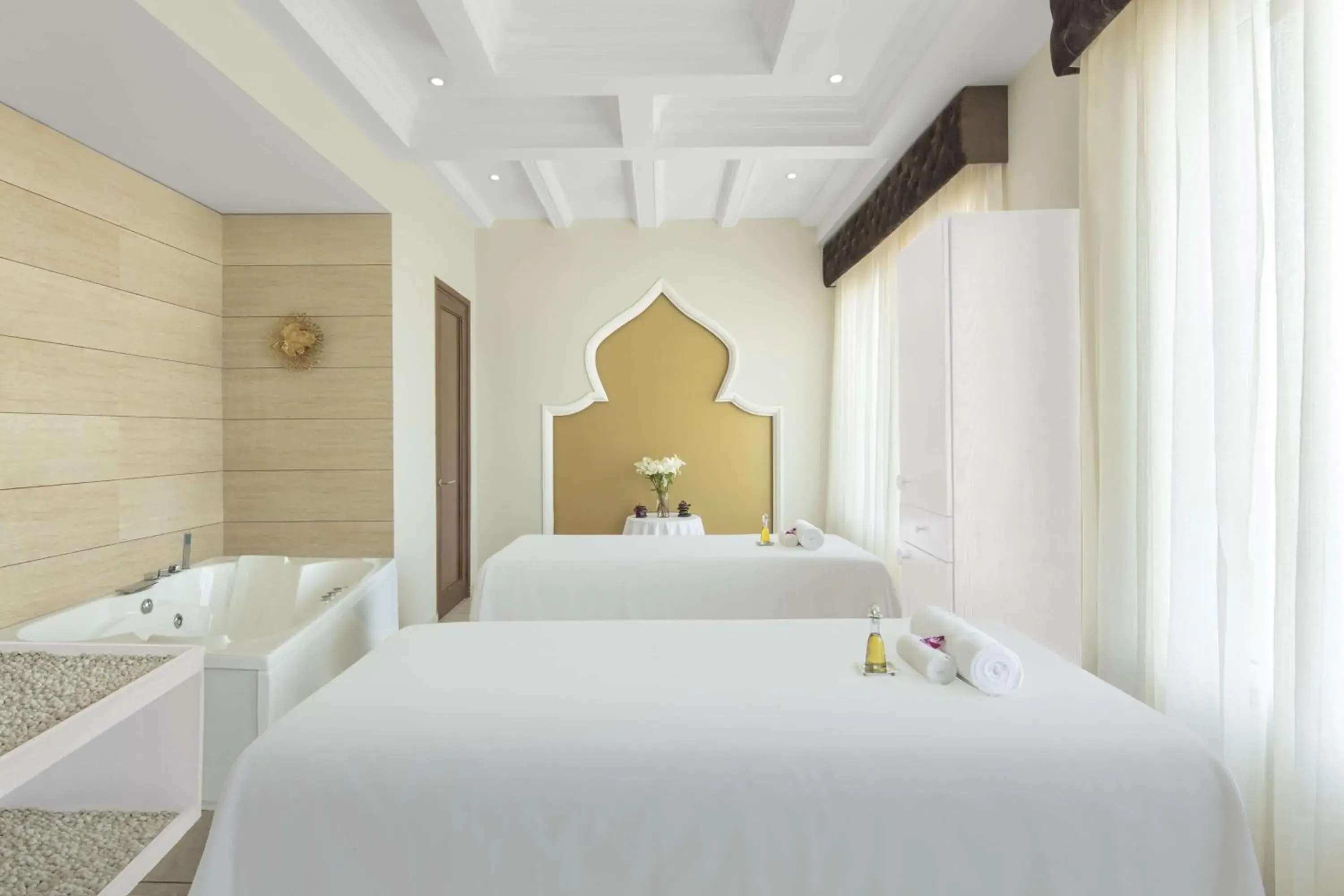 Spa and wellness centre/facilities, Bed in Radisson Chandigarh Zirakpur Spa and wellness centre/facilities, Bed in Radisson Chandigarh Zirakpur