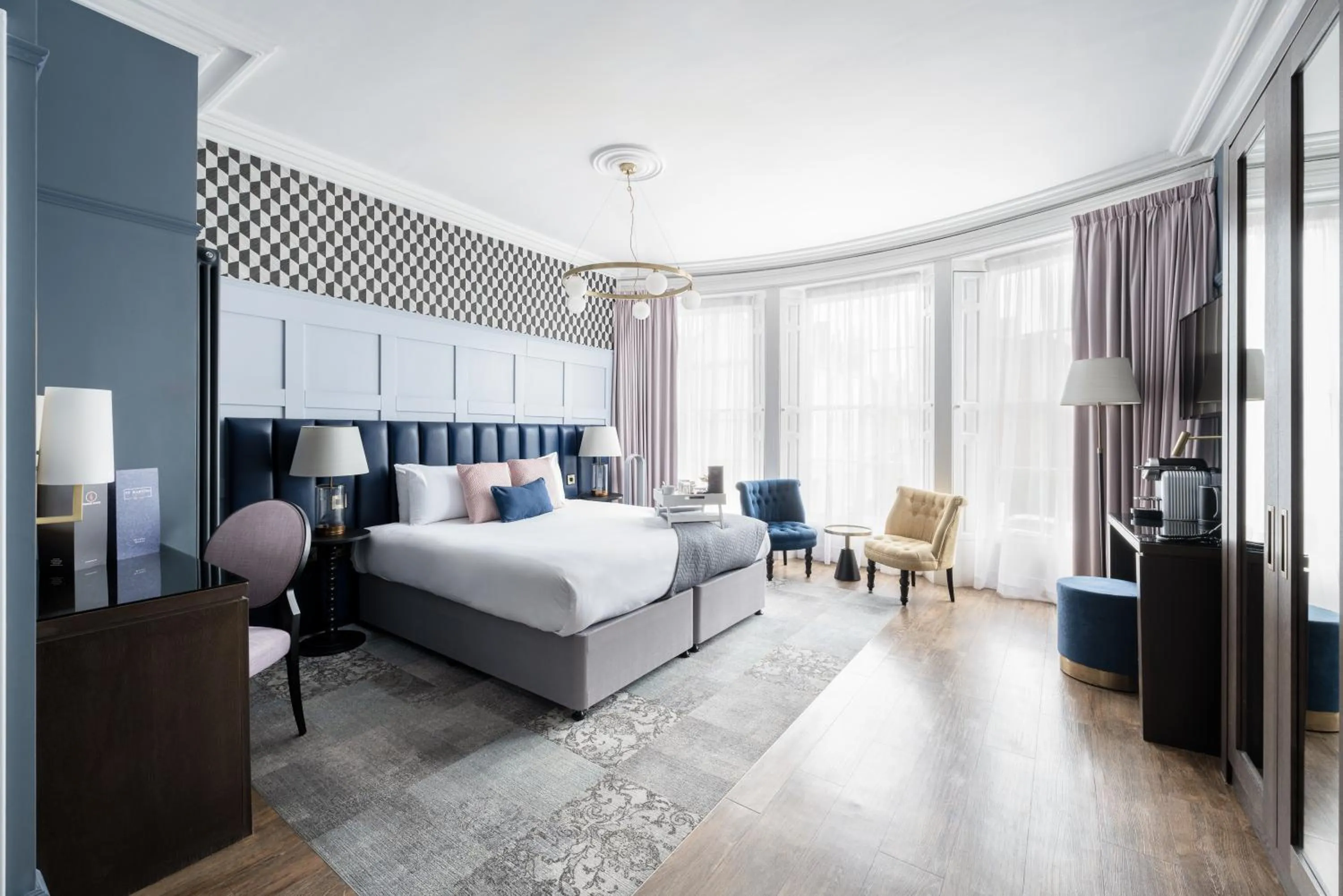 Bedroom, Bed in St Martins Lodge